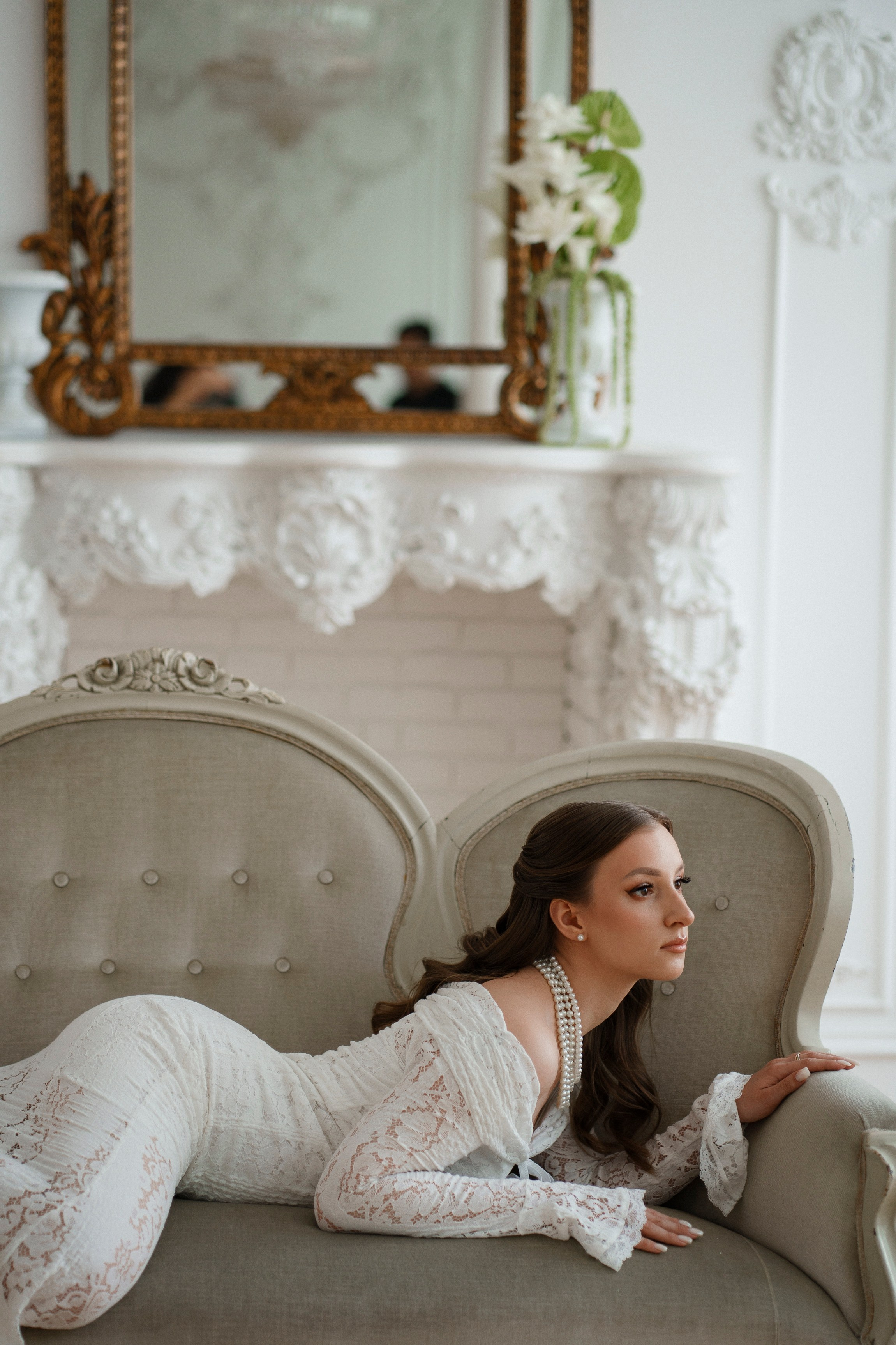 "Свадебная фотосессия в Пензе: нежный образ невесты в студии".