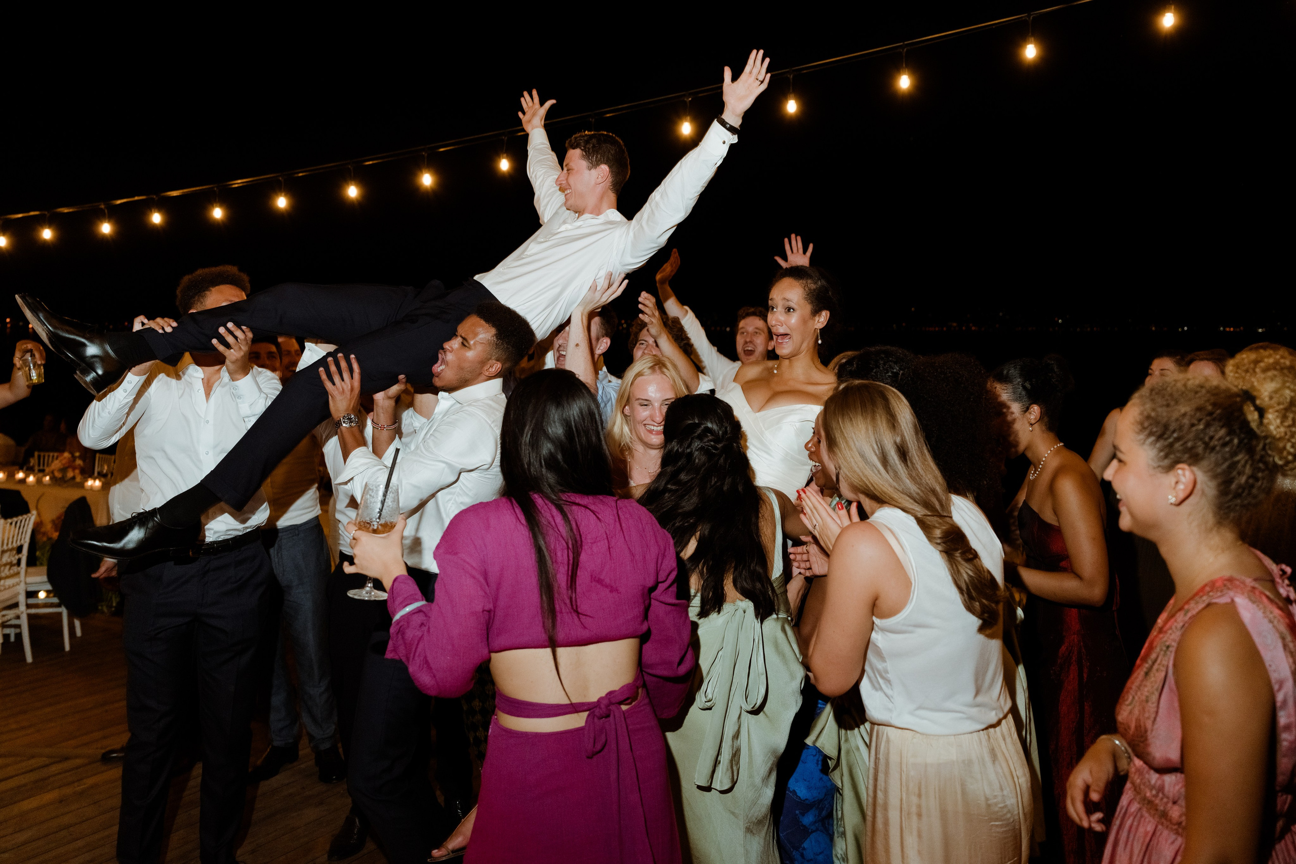 Viktor-Daniela. Elopement Wedding Photographer