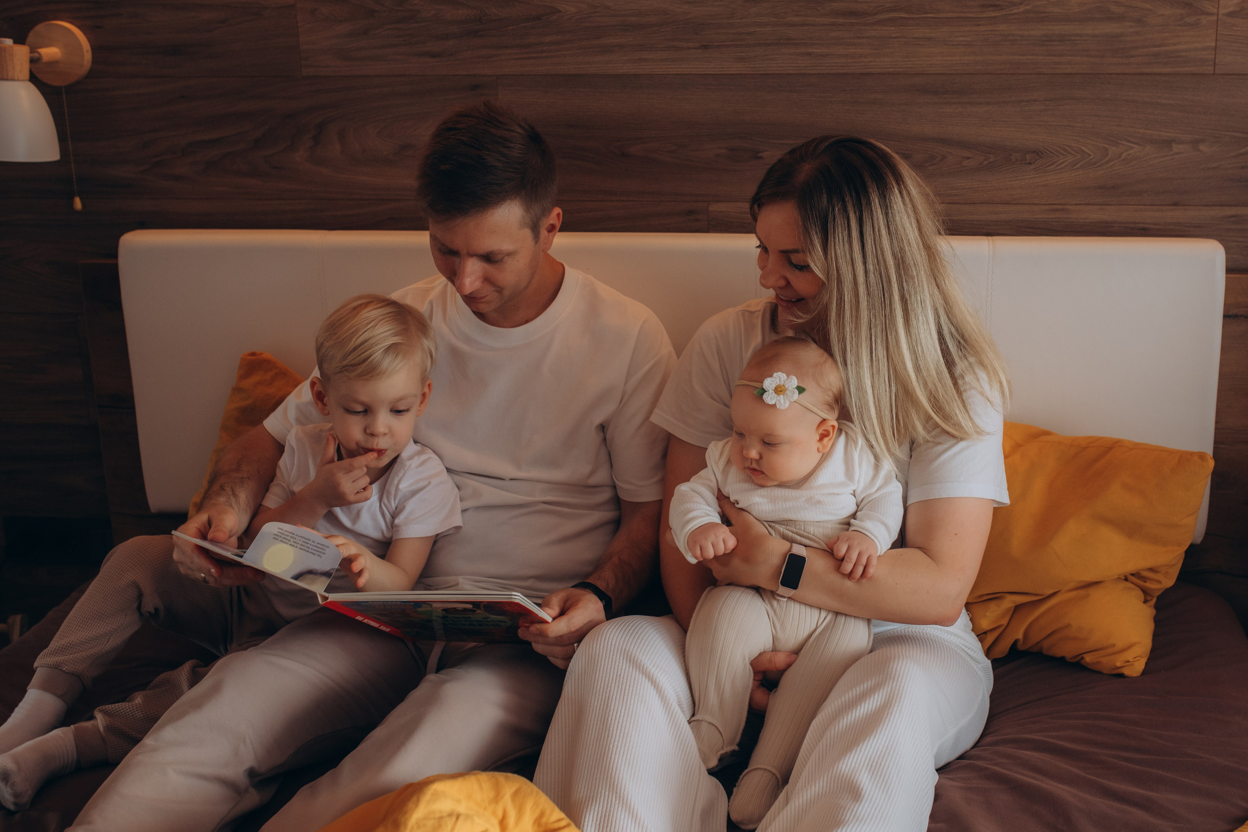 Катя, Денис и малыши. Семейный и домашний фотограф в Москве и МО Королева Валерия