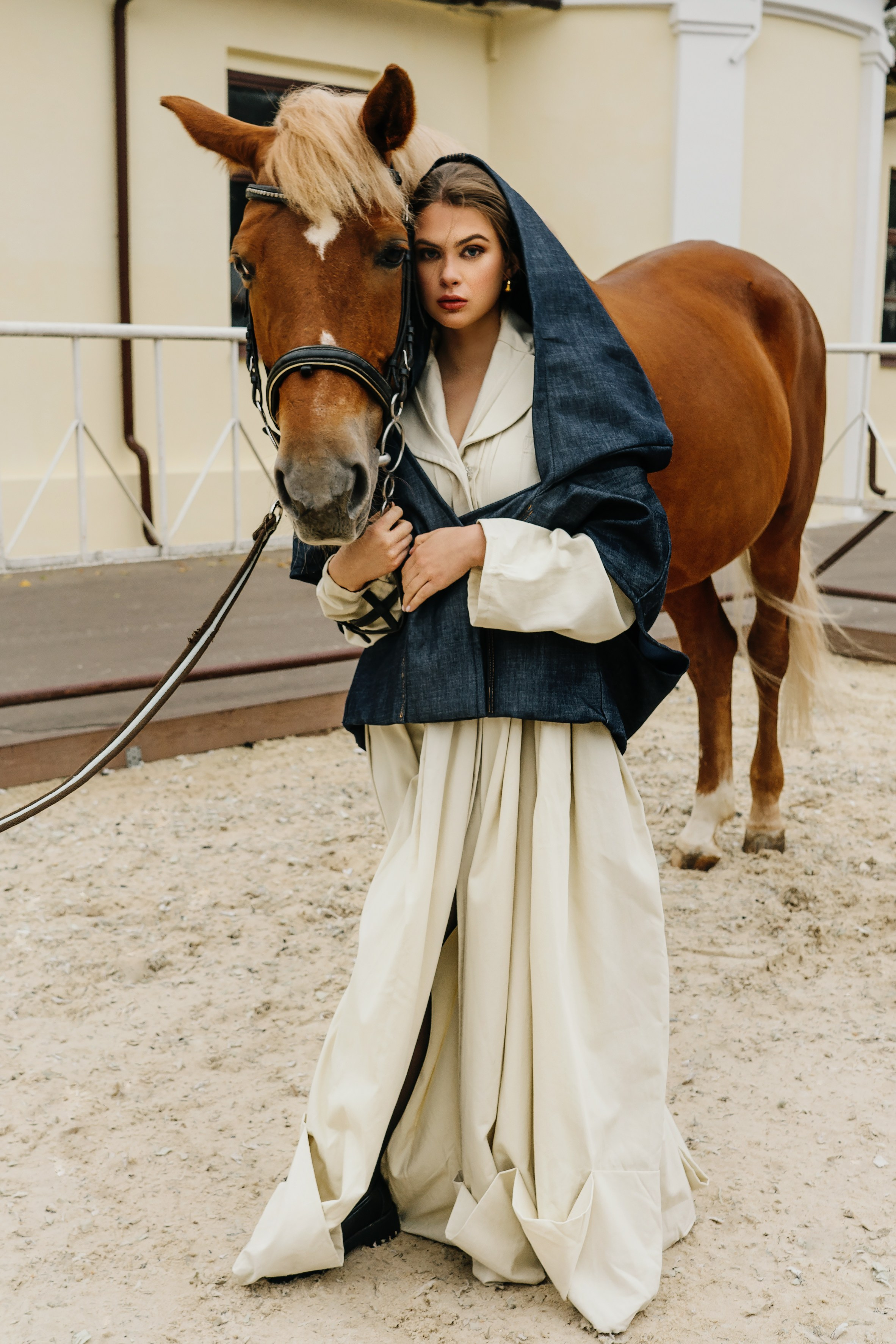 Съемка с лошадьми для журнала Vmode. Женский фотограф в Москве Анастасия Сидорова