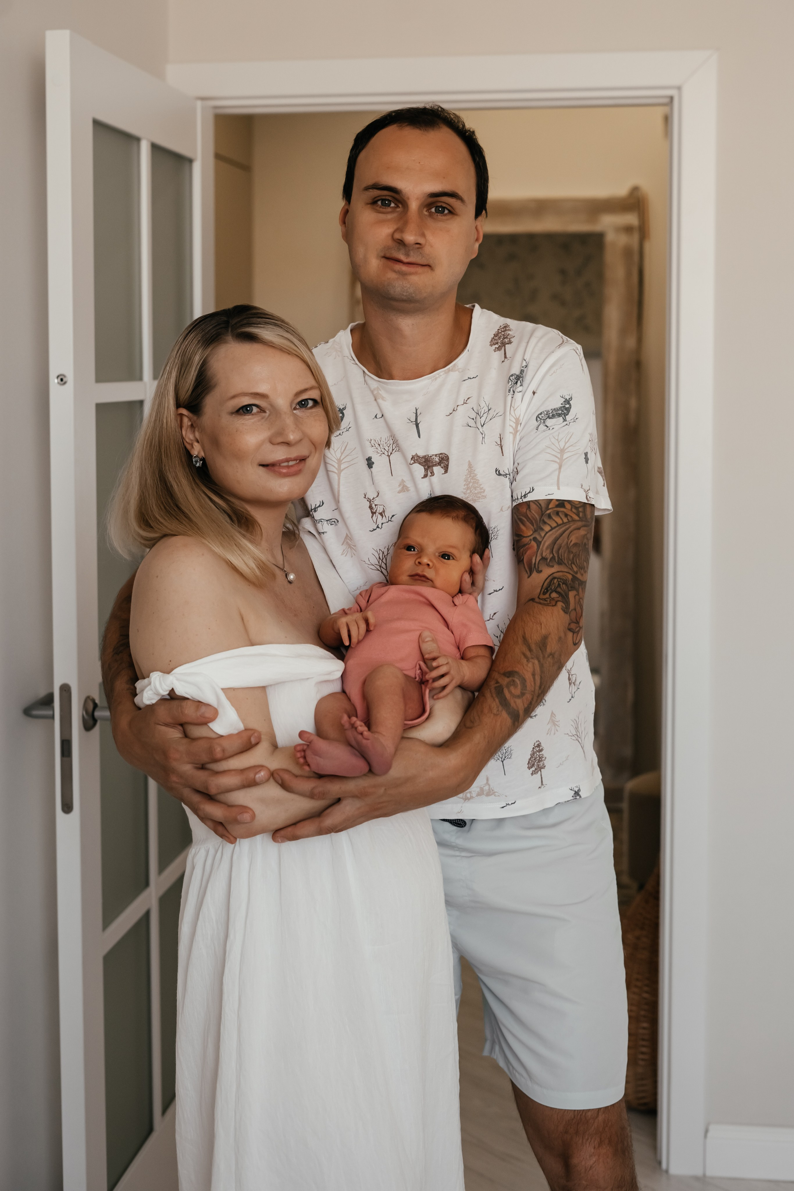 Первые дни Аси дома. Семейный фотограф в Томске Зарина Азизбаева