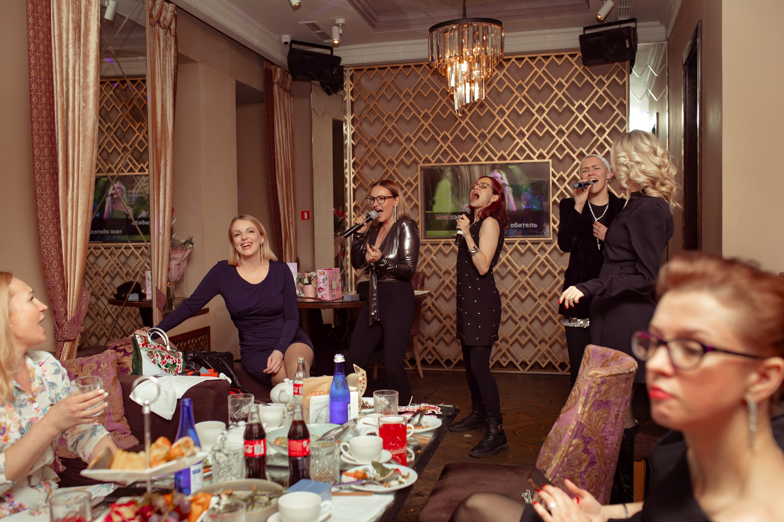Юбилей в караоке. Семейный и детский фотограф в Москве Дорогова Екатерина