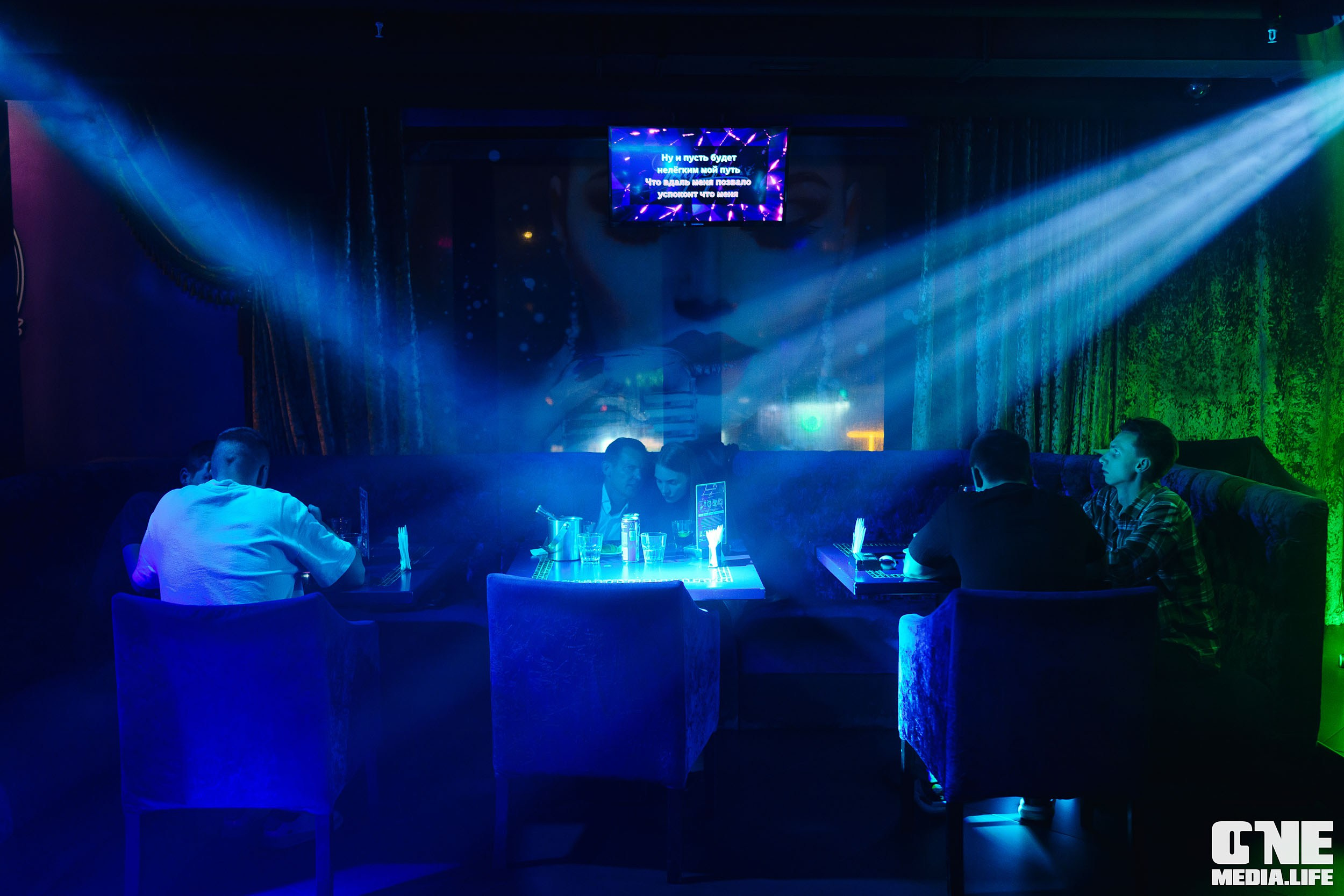 Фоторепортаж из караоке-клуба Эйфория. One Media Life: фоторепортажи, фотоотчеты с мероприятий и заведений
