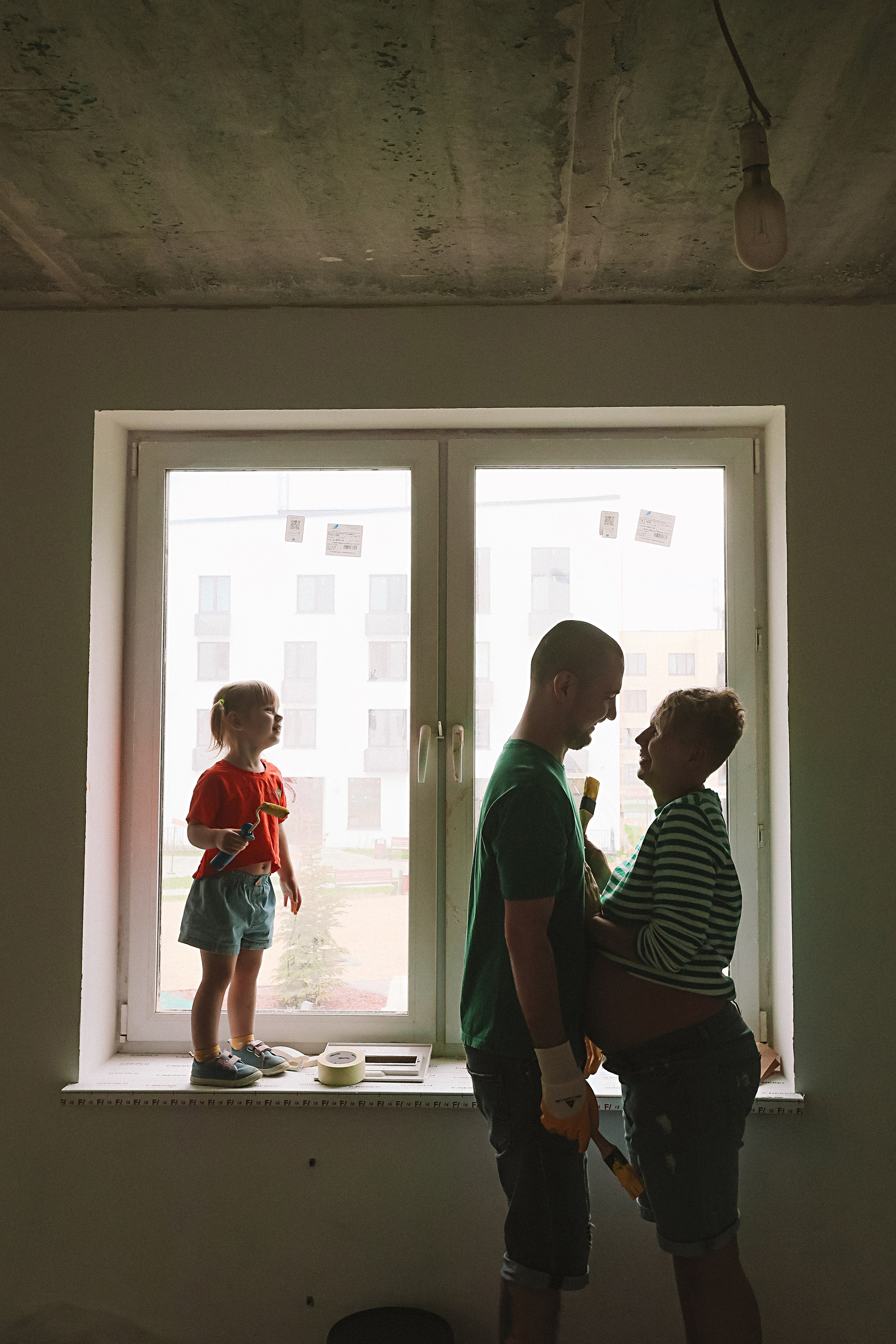 Ремонт. Семейный фотограф Тюмень, фотограф на роды Салмина Мария