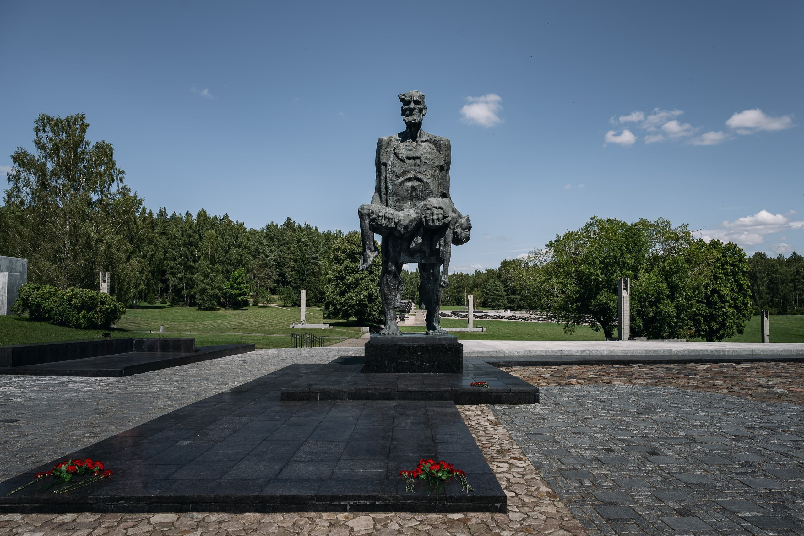 Хатынь — мемориальный комплекс, история трагедии 1943 года | Беларусь