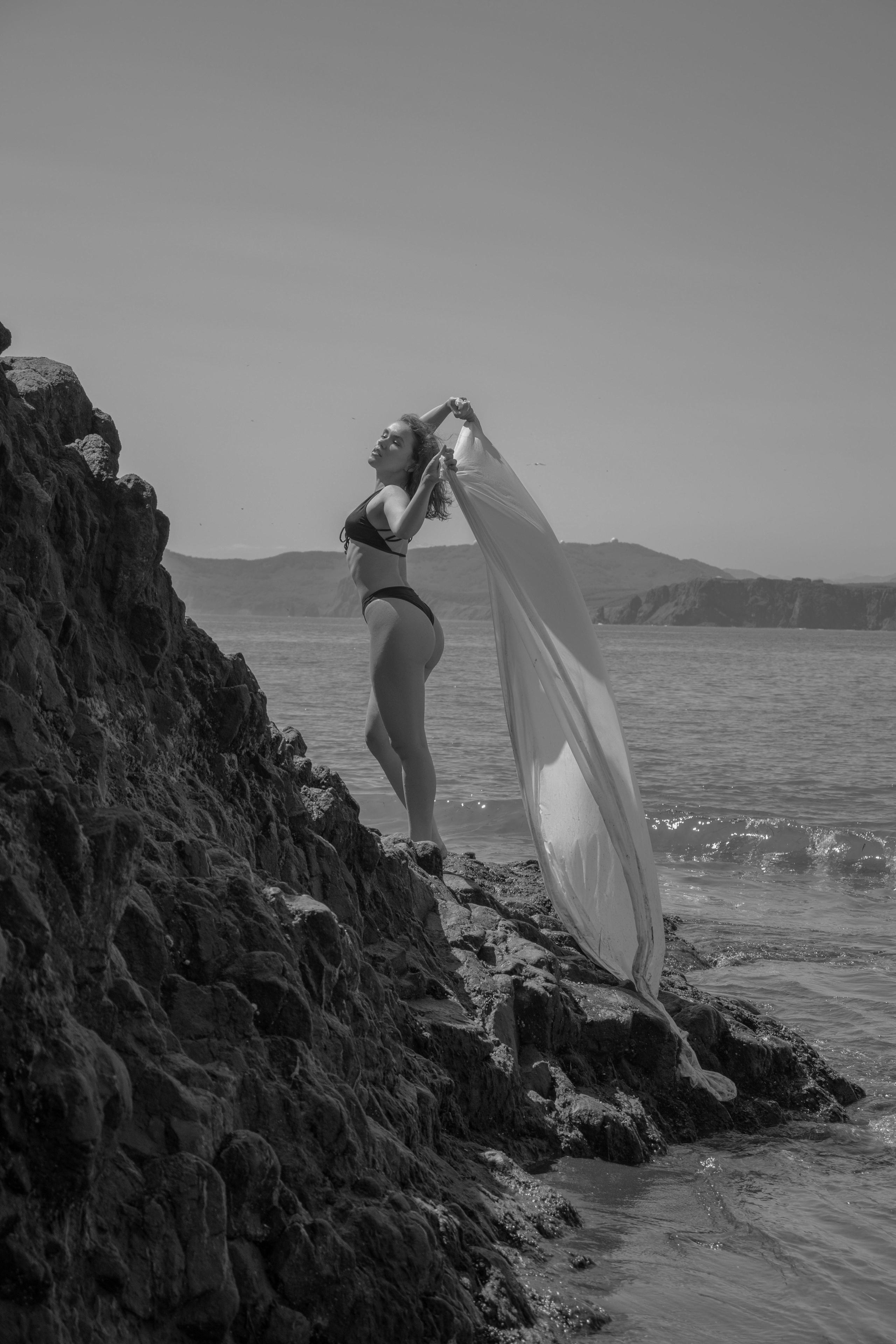 Фотосессия для Полины возле скал на Камчатке | Екатерина