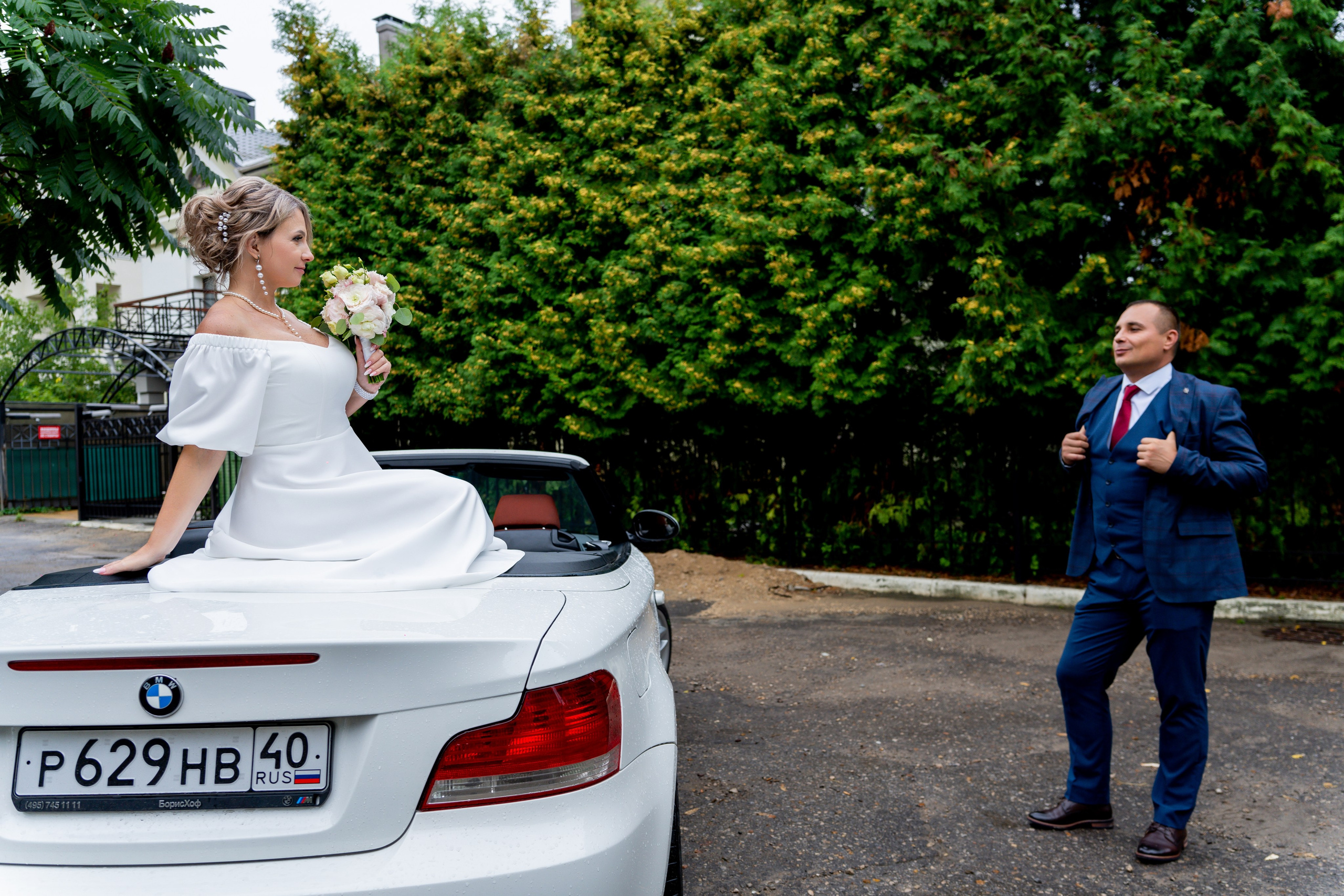Свадебная фотосессия с кабриолетом. Видеограф Алексей Жарков