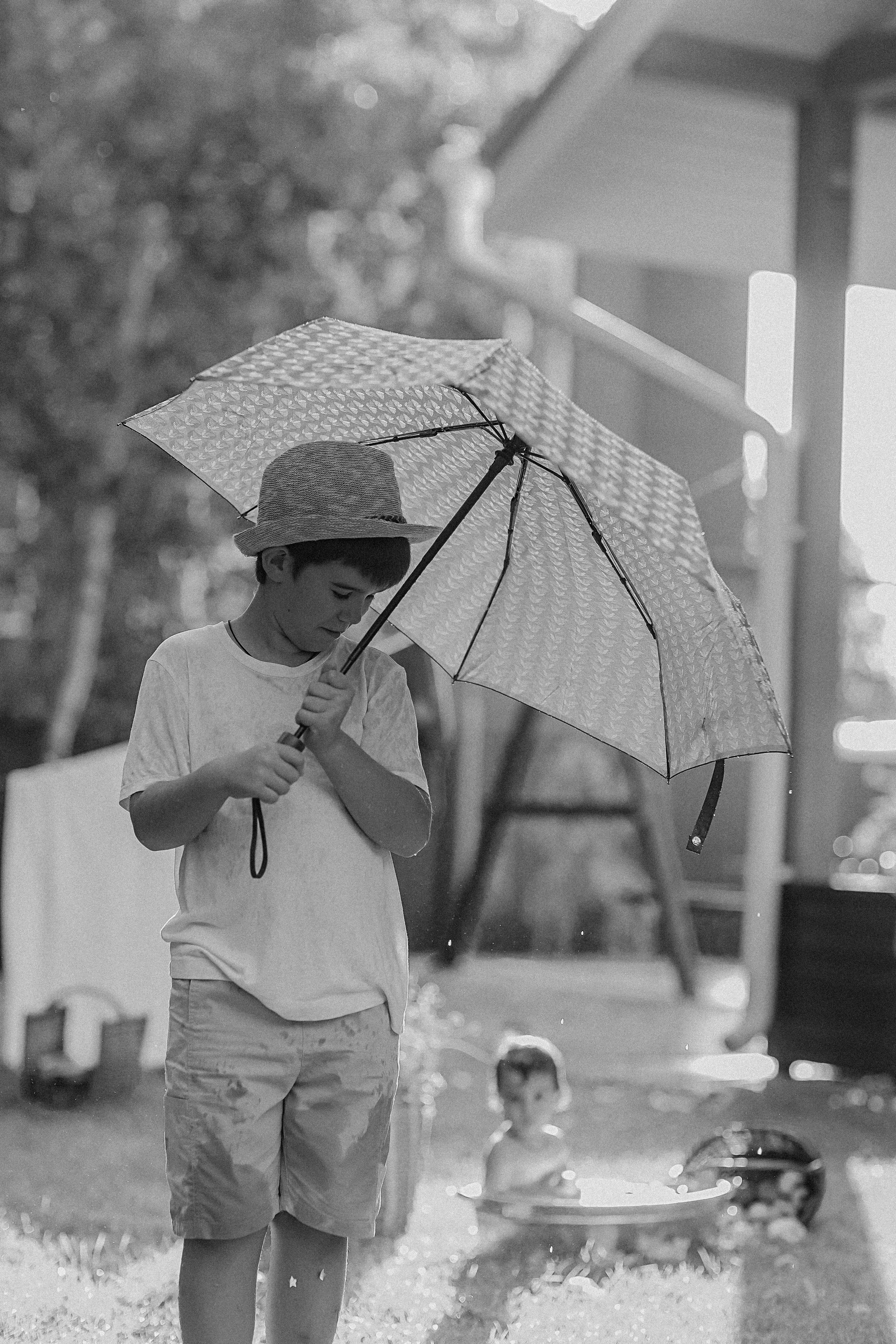 Стирка у дома. Семейный фотограф Тюмень, фотограф на роды Салмина Мария