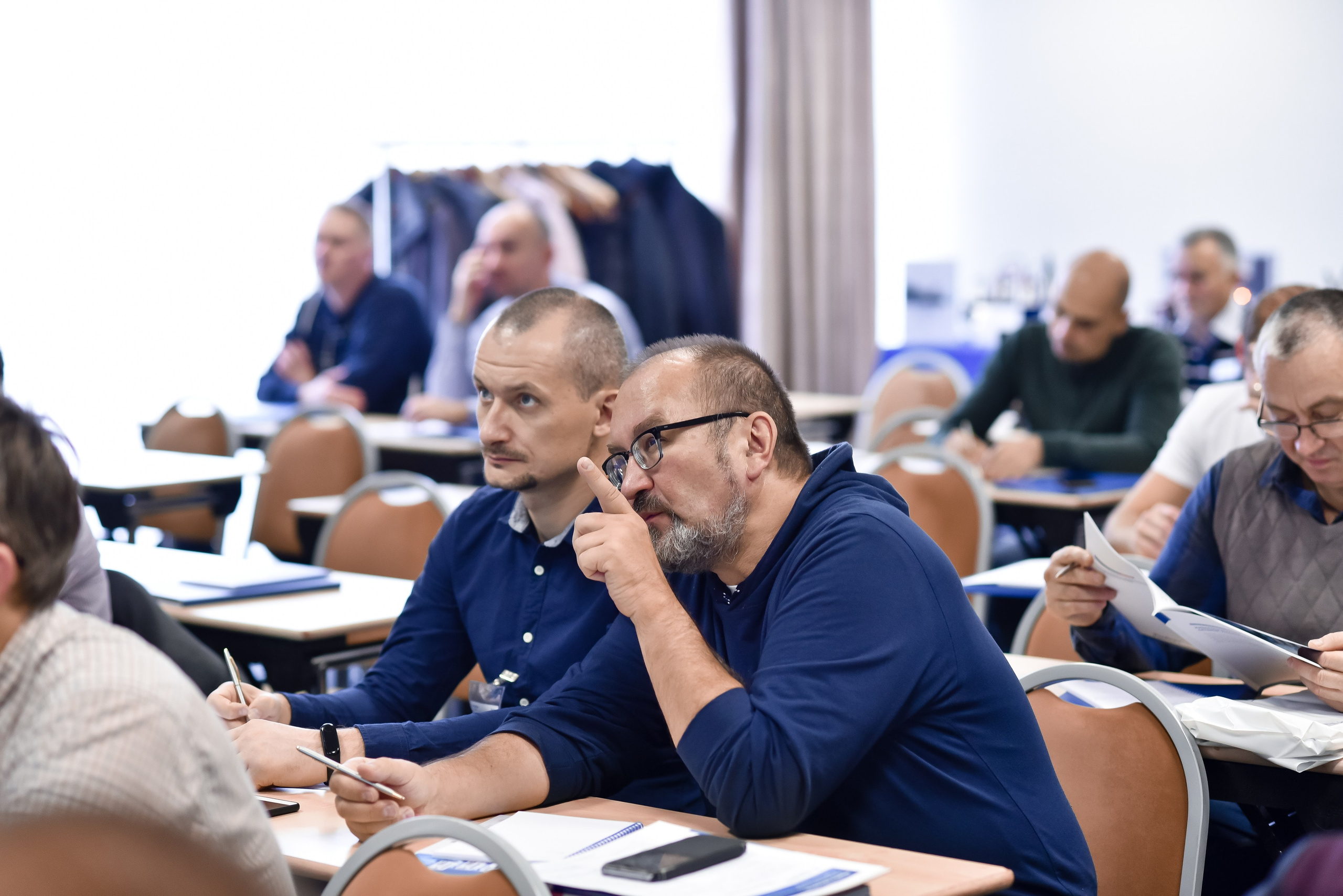 Курсы и тренинги. Анастасия Петрович фотограф, фотокорреспондент в Москве и Санкт-Петербурге. Фотосъёмка репортажа, мероприятия, корпоративная съёмка, контент