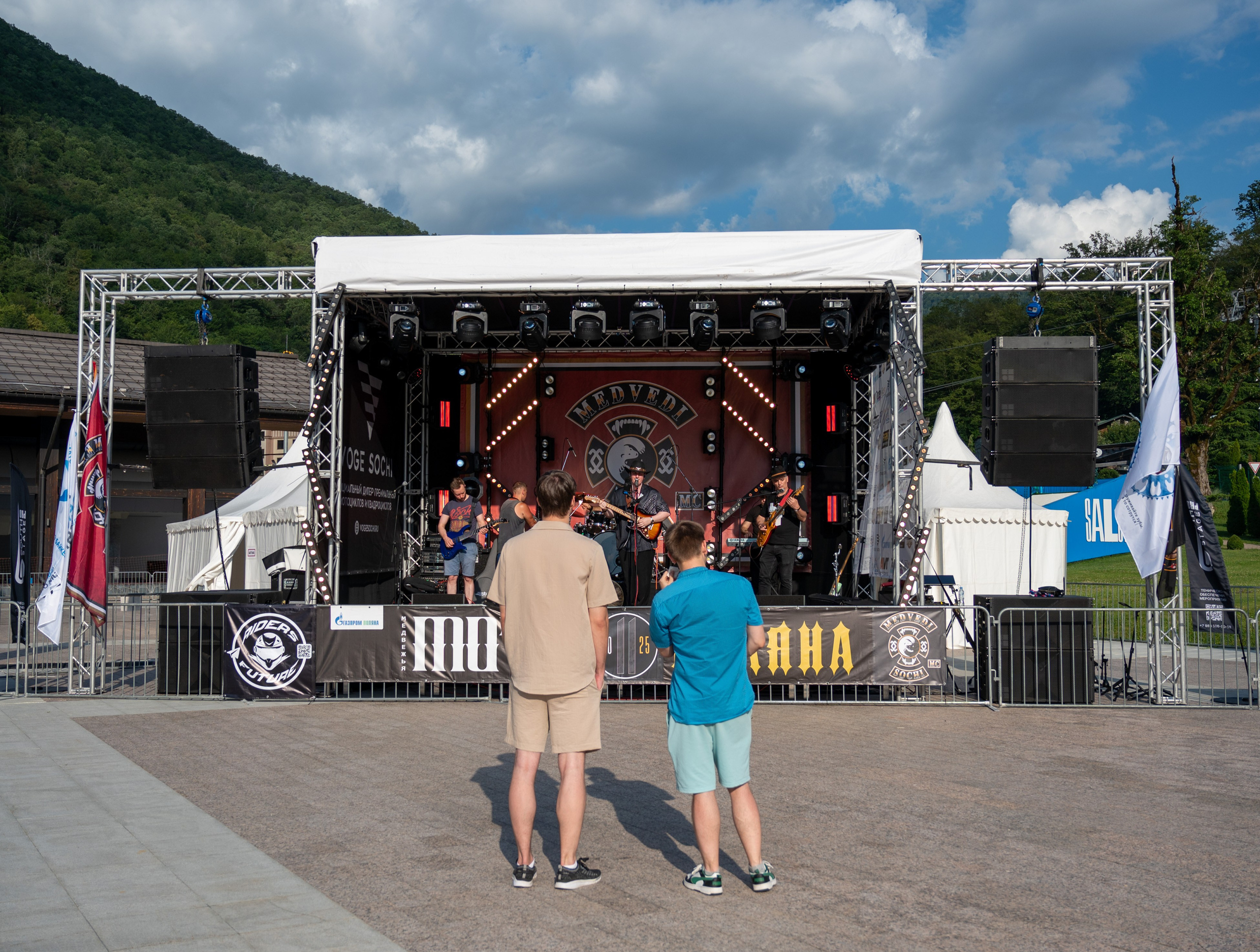 11- ый Ежегодный Байк Фестиваль " Медвежья МОТО ПОЛЯНА». Фотографирую счастливых людей в Сочи