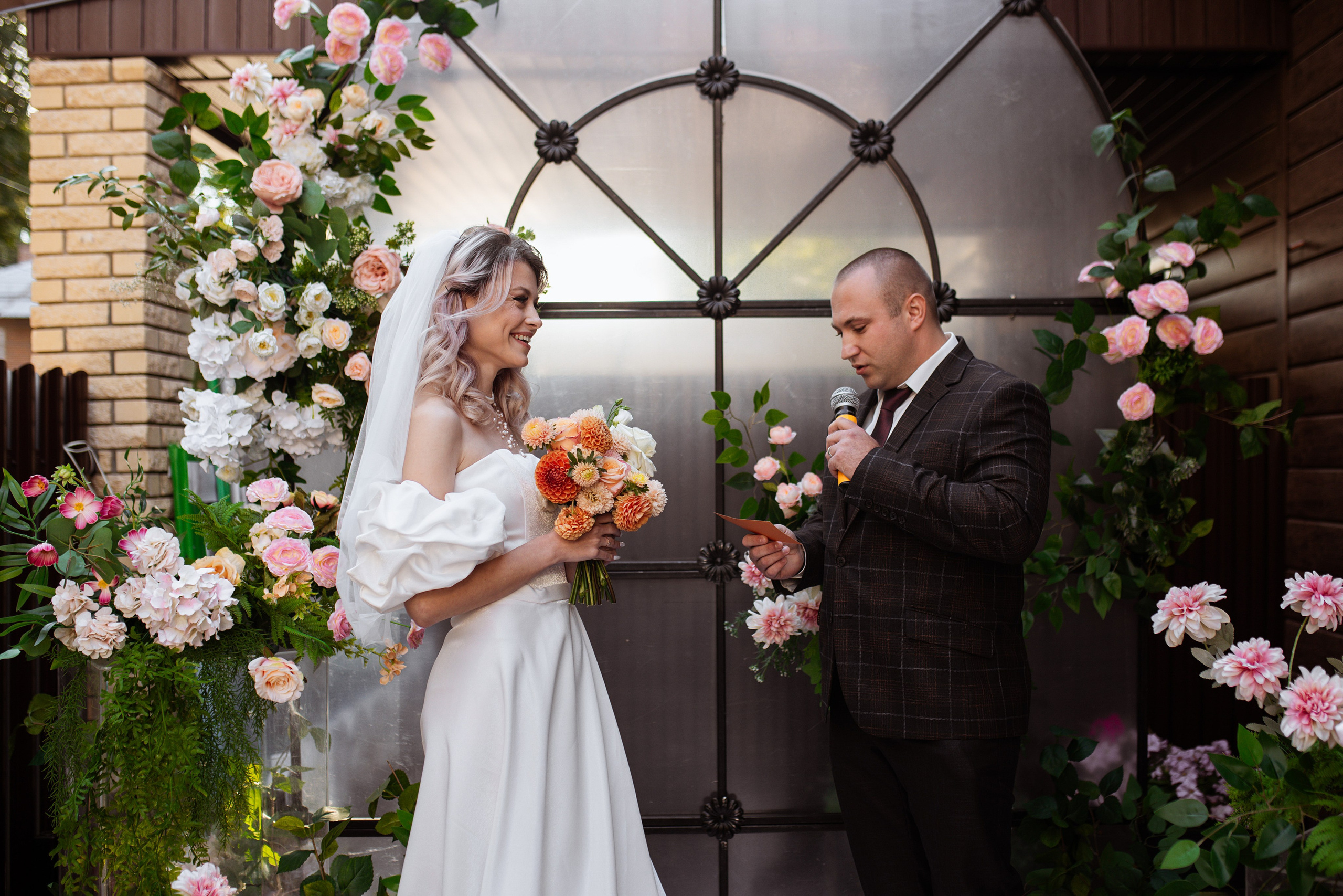 Душевная камерная свадьба с яркими акцентами. Свадебный фотограф Елена Рубцова