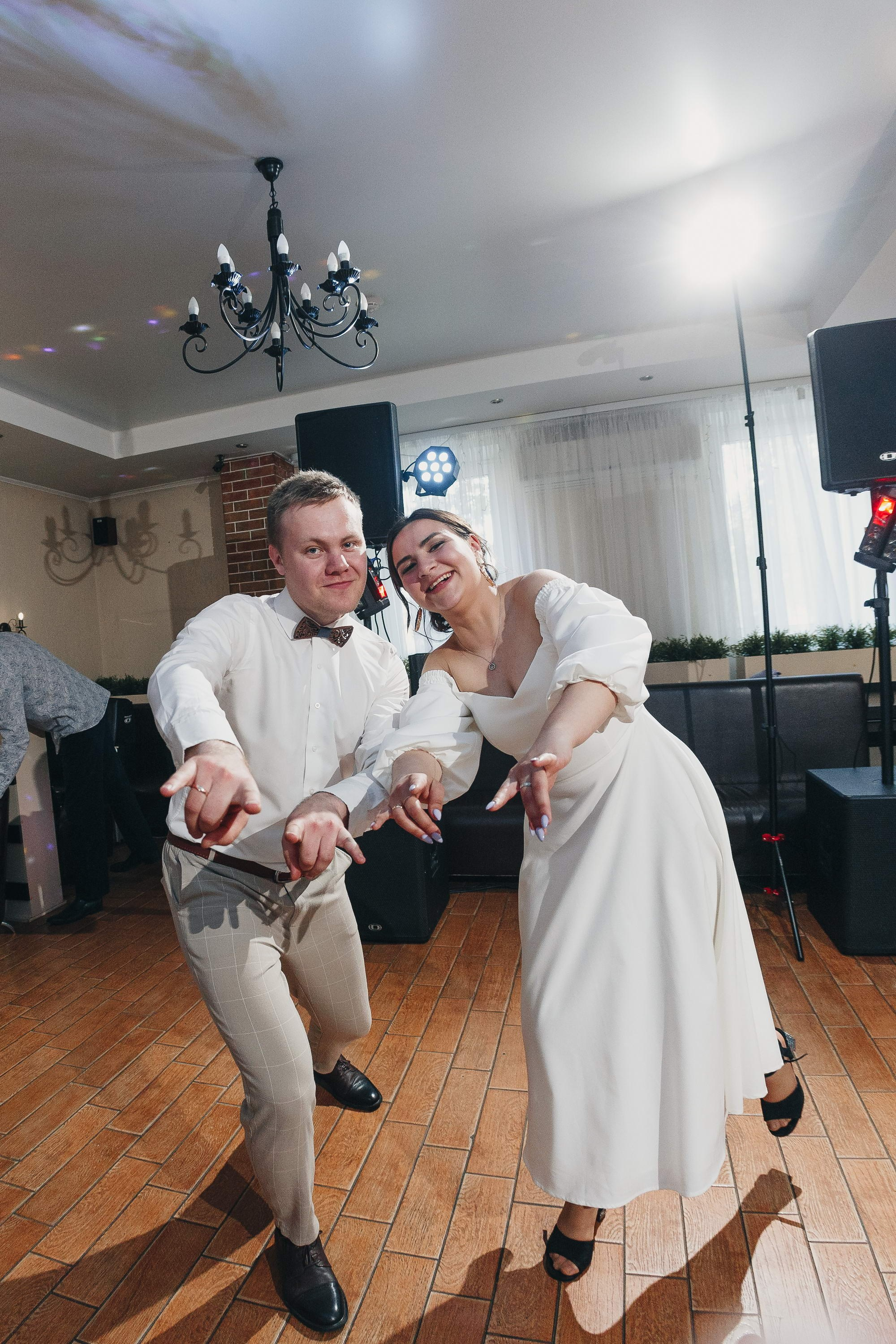 Свадьба в Лодейном Поле. Свадебный фотограф Игорь Брундасов 8PHOTO на свадьбу венчание загс СПб