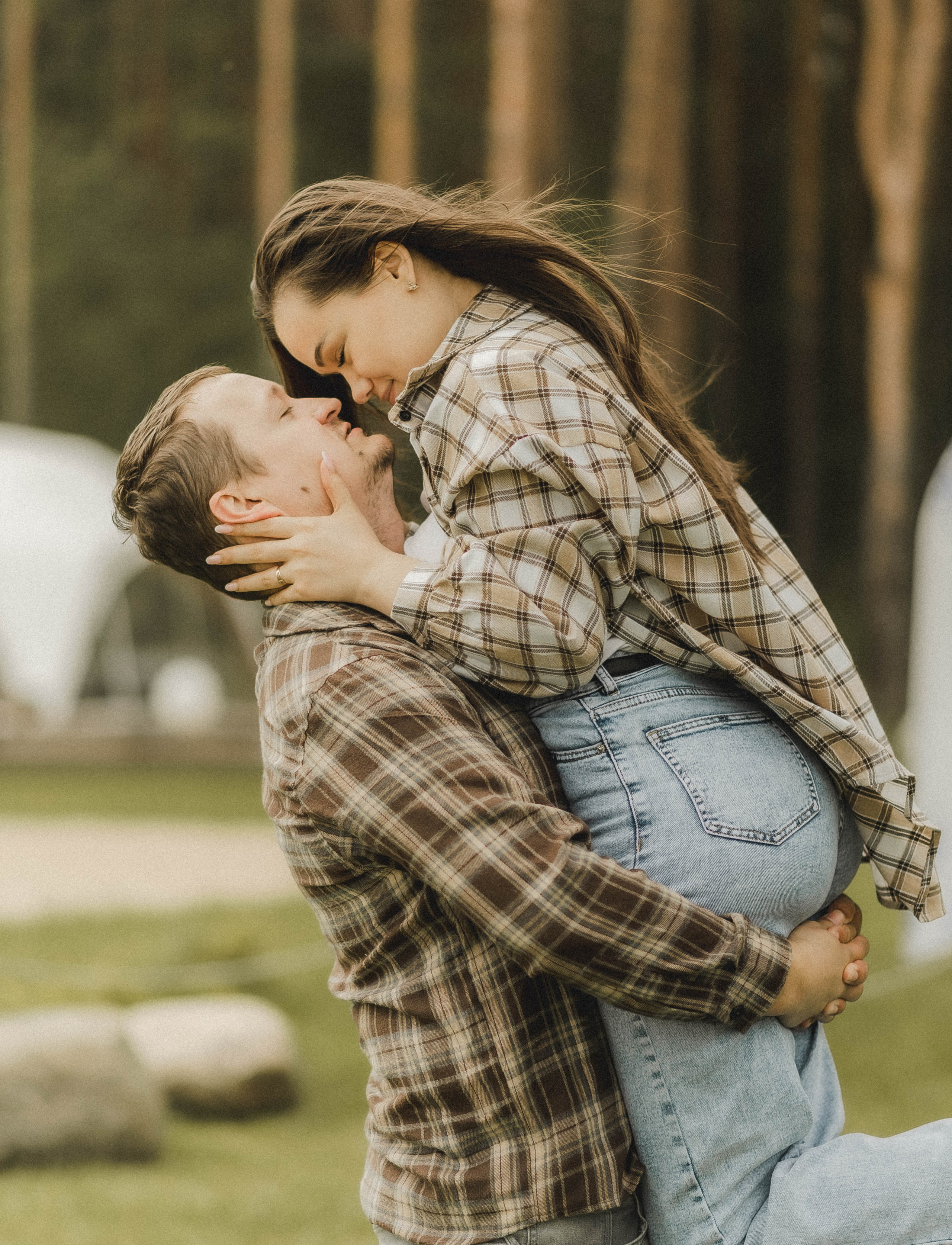 Любовь на берегу озера. Ваш личный фотограф в Пскове Анаис Рамирез