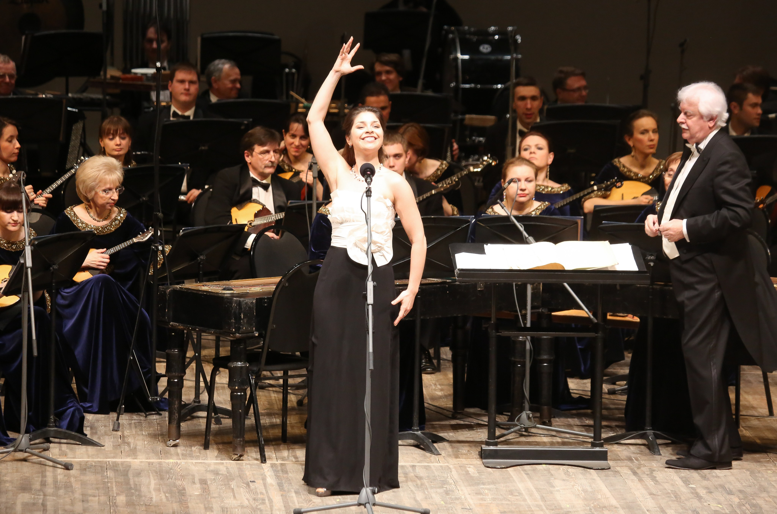 Живописная музыка: концерт к 175-летию Мусоргского. Дарья Письменюк / Darya Leitstern — фотограф, музыкант, журналист, путешественник