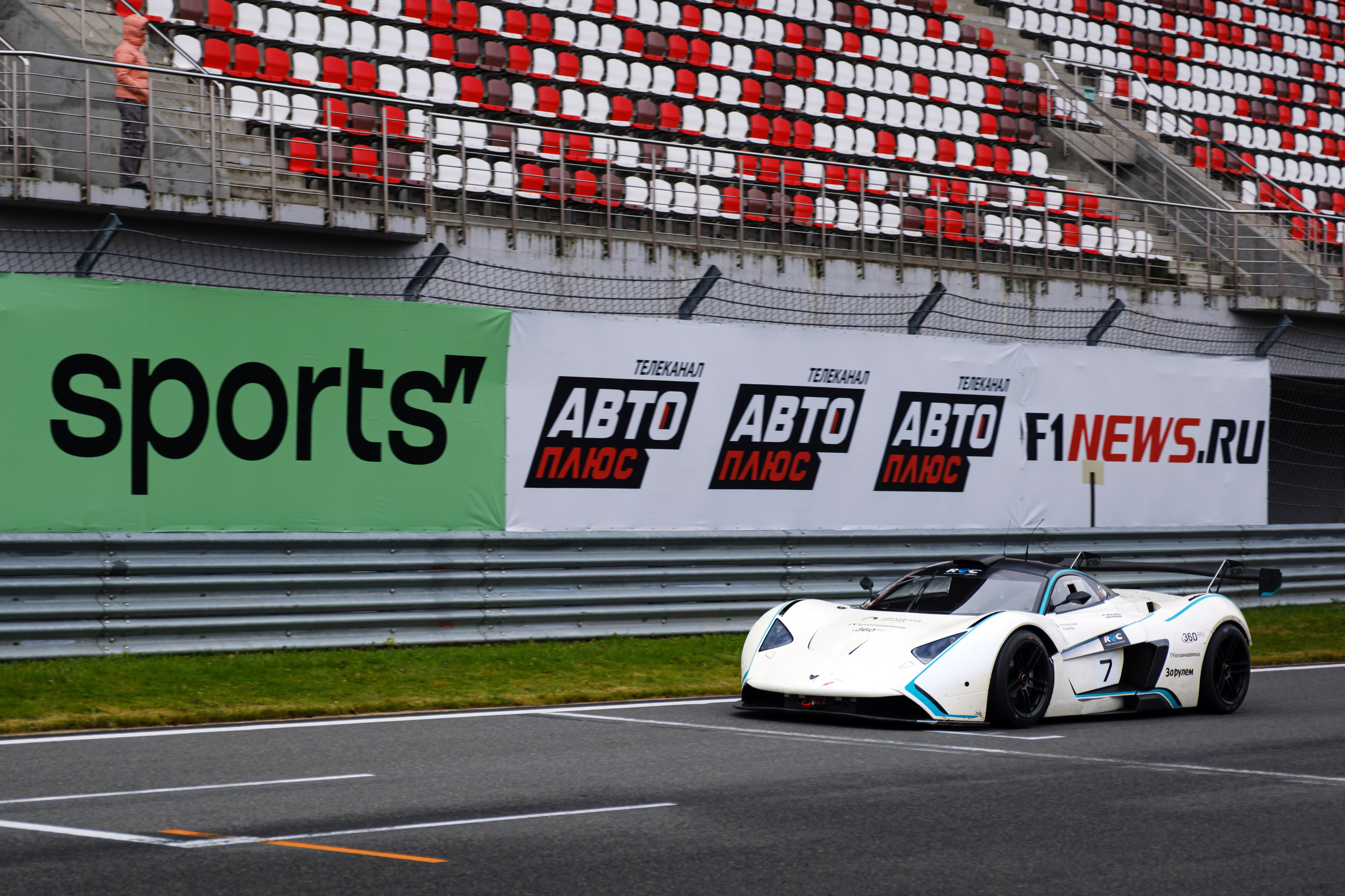 Российская серия гонок на выносливость. Авто и мотоспорт — фотограф Антон Медведев iCoguar