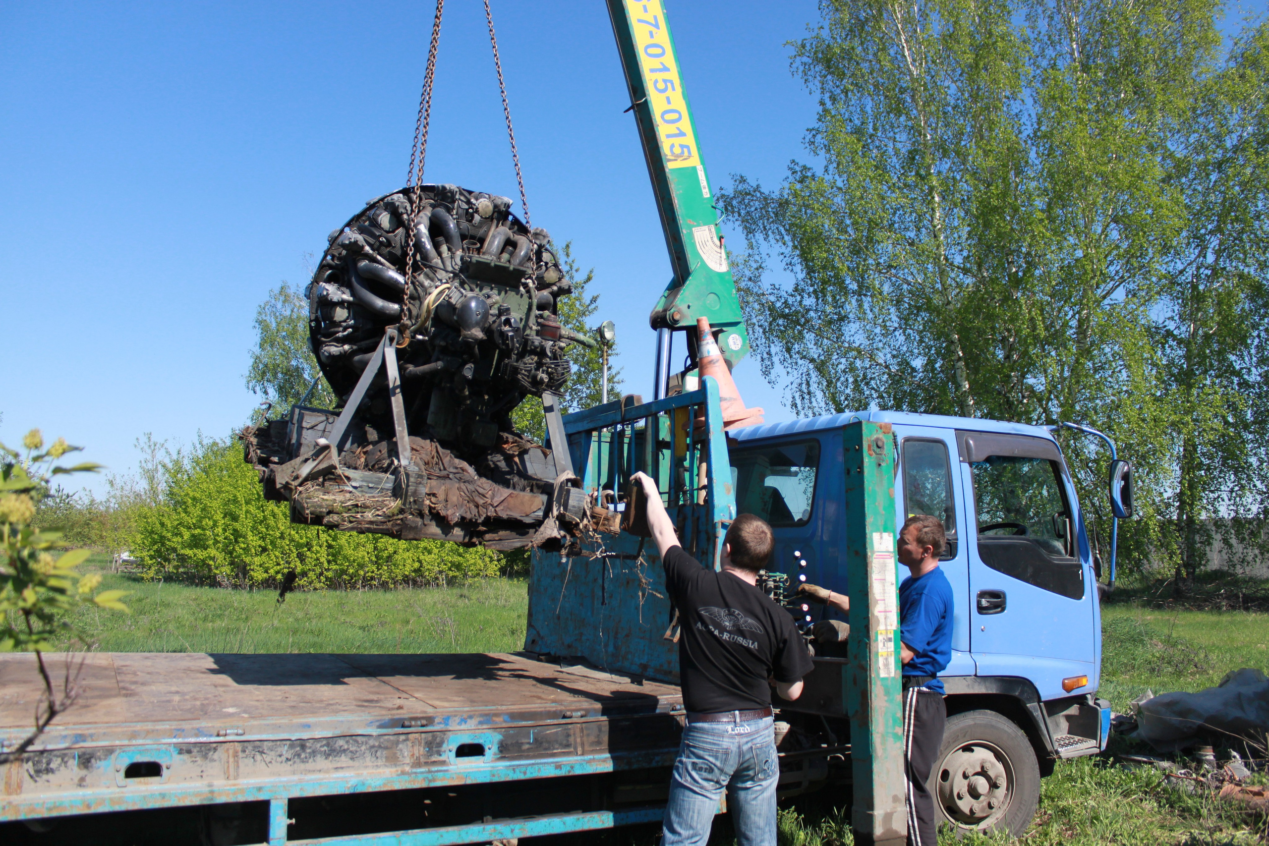 Ил-14Т «Голубая Мечта» работы в Тушино (2011 г.). Фотоальбом показывающий увлекательный мир авиации и мир медведей Андрея Иванова