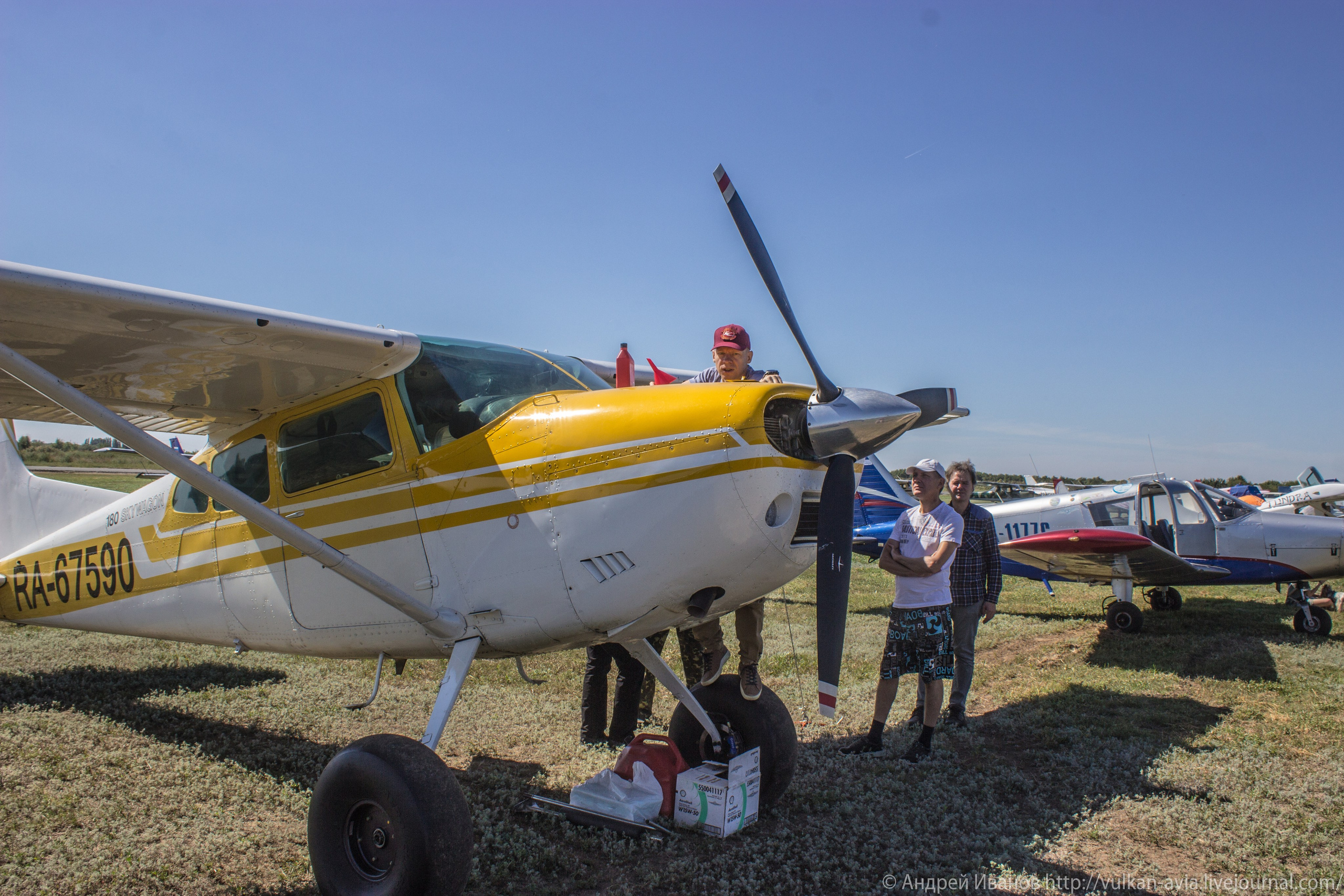 Волгодонск аэр. Потапов слёт «Небо для всех» (2021 г.). Фотоальбом показывающий увлекательный мир авиации и мир медведей Андрея Иванова