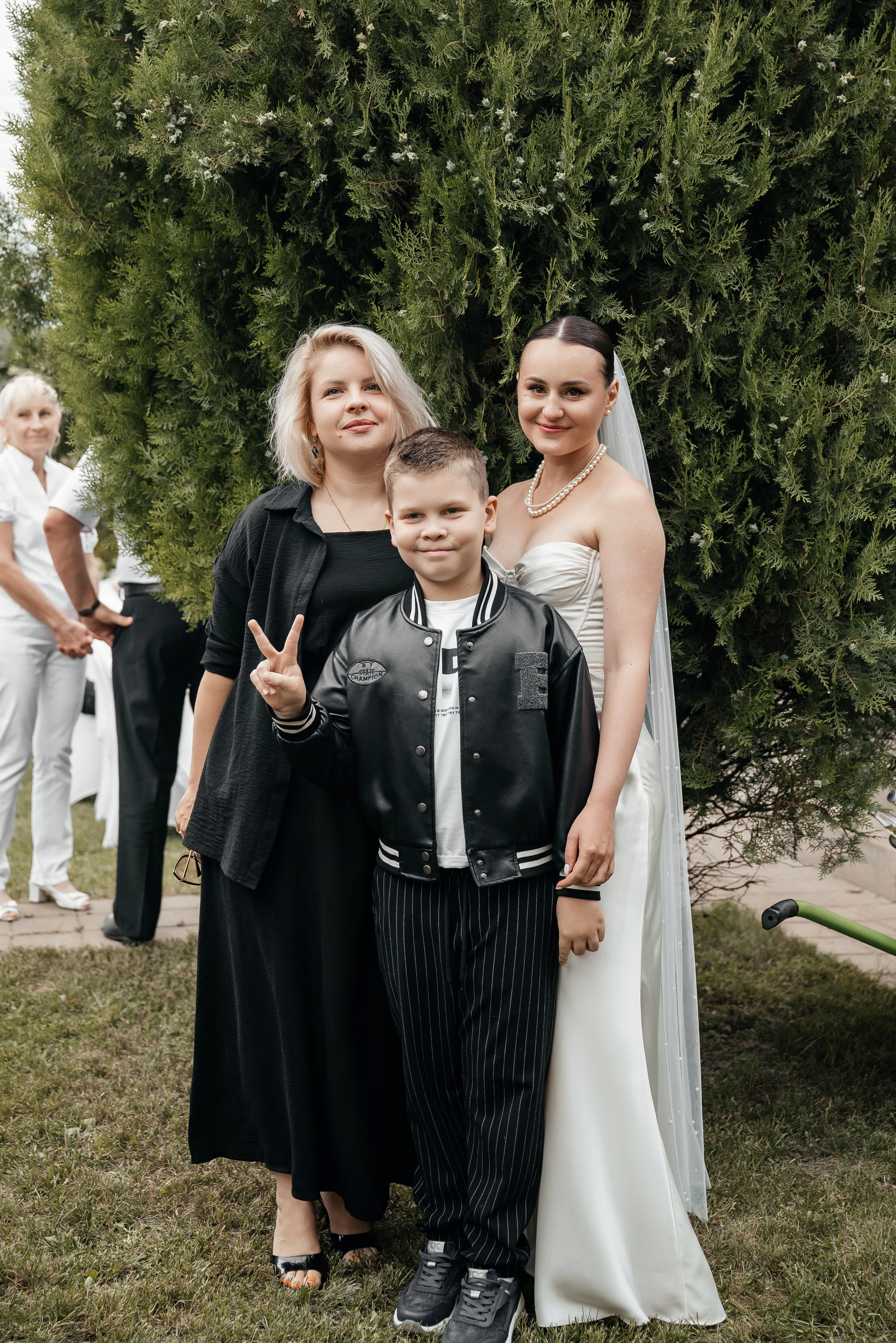 «Свадьба Даши и Артема». Школьный фотограф в Валуйках. Фотосессии для выпускников и изготовление выпускных альбомов в городе Валуйки и в Белгородской области