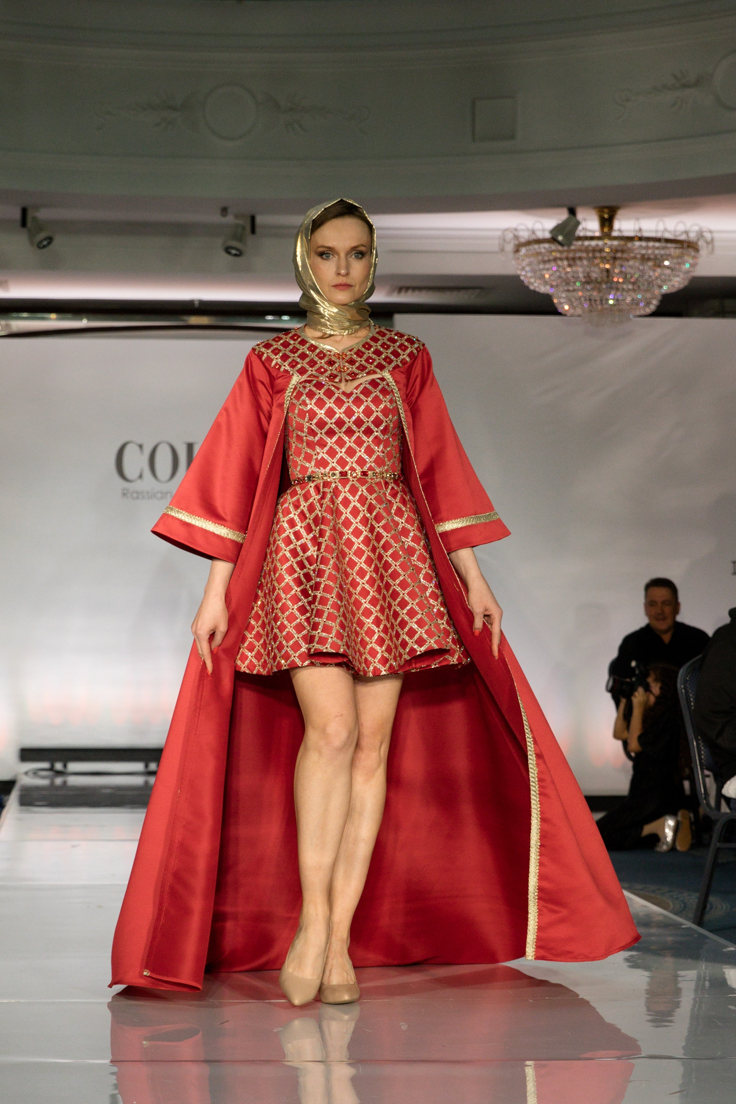 Репортаж показа «Кутюр по-русски». Фотограф в Санкт-Петербурге Вагнер Юлия