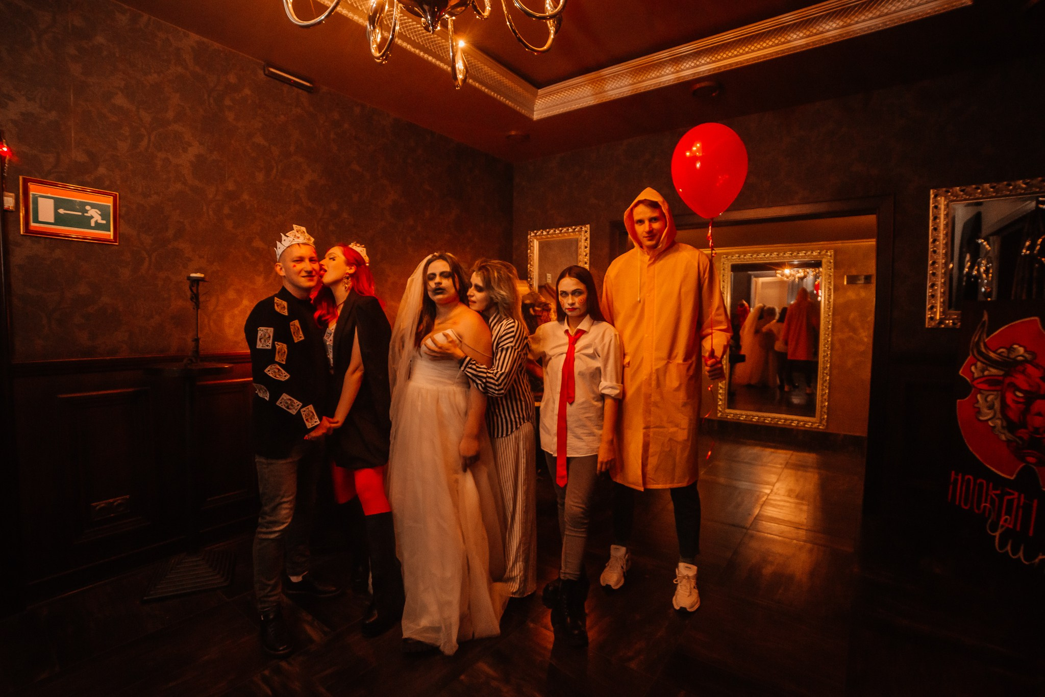 Halloween party в кальянной HookahPlace. Профессиональный пейзажный фотограф Новокрещенов Станислав