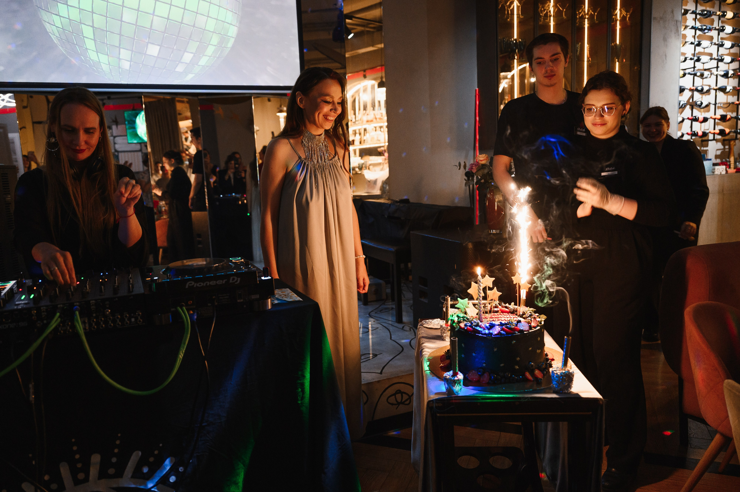 День рождения в формате выступления. Wedding and family photographer USA