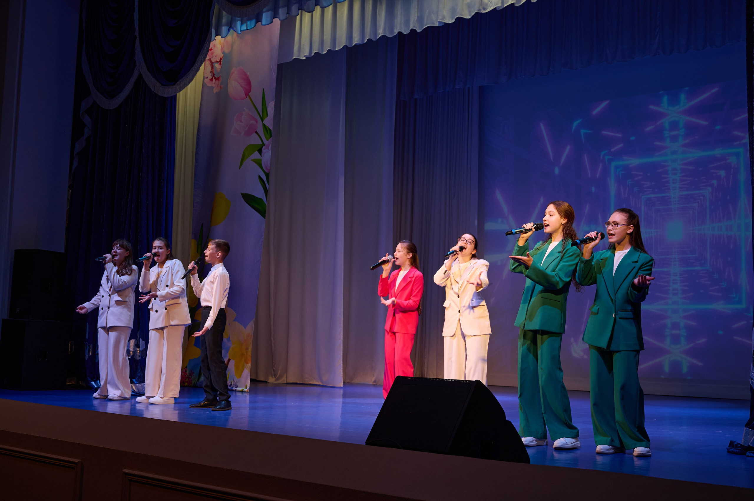 День матери. Марьина роща. Жизнь курорта Кабардинка в фотографиях