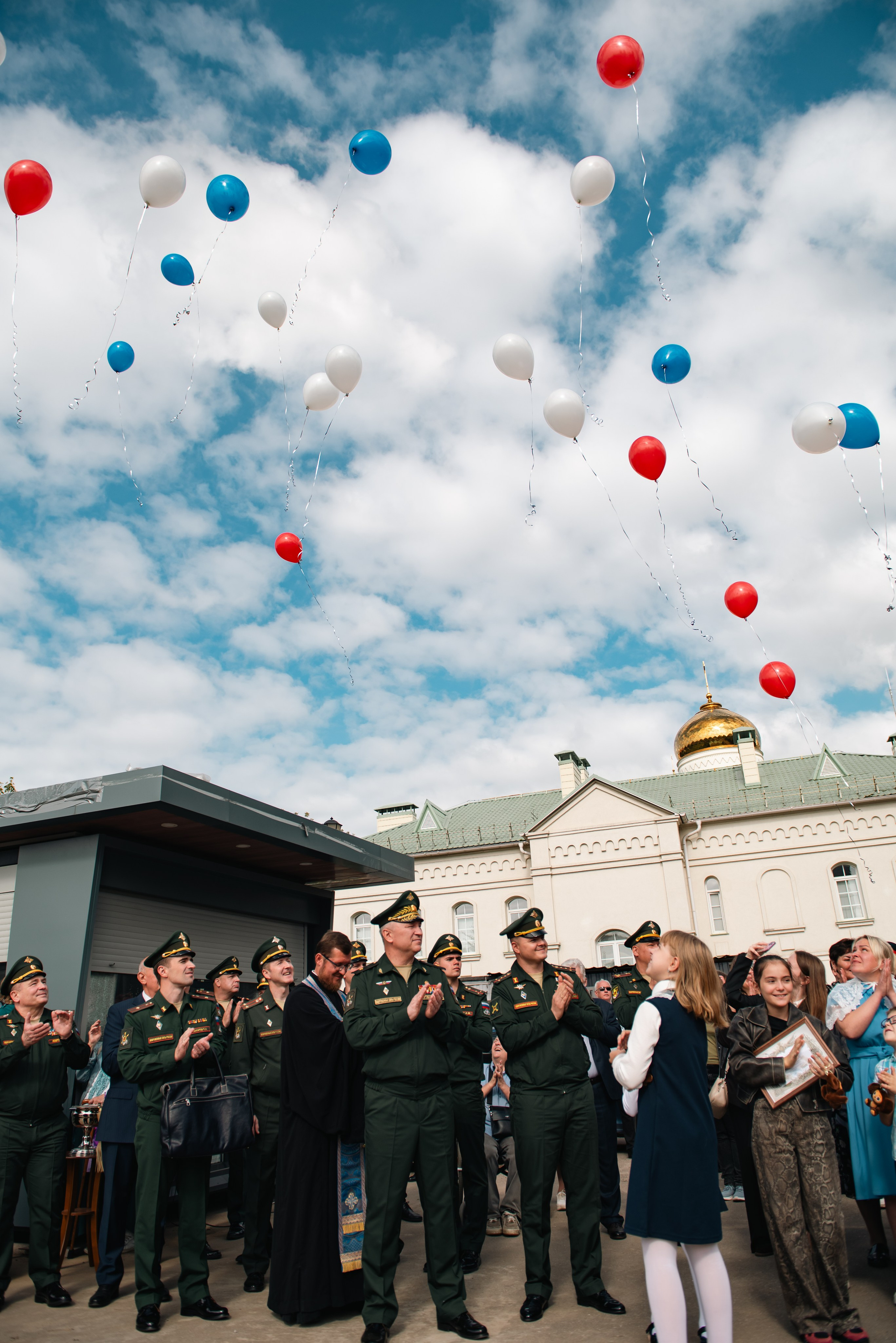 Храм Андрея Боголюбского, служба с участием войск РХБ защиты. Фотограф, визажист. Москва