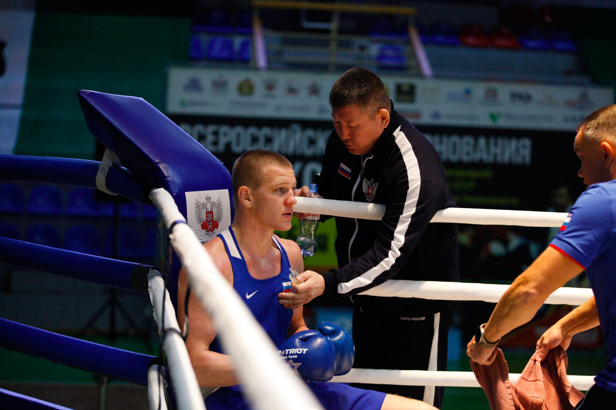 БОКС. Фото. Спортивный фотограф, трансляция, звук и свет в Новосибирске