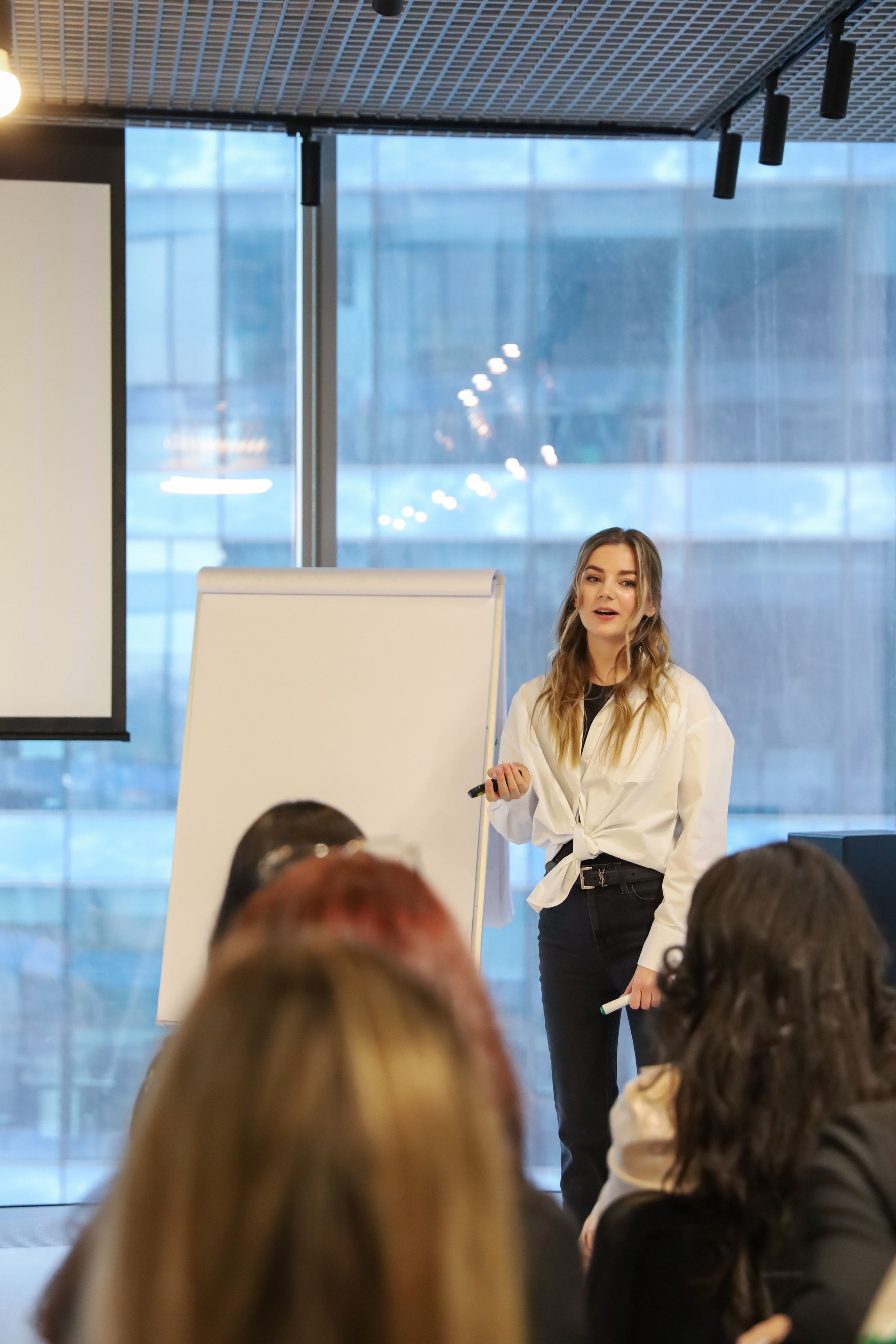 КОНФЕРЕНЦИЯ ВЫПУСКНИКОВ ШКОЛЫ ПРОДЮСИРОВАНИЯ АННЫ НОВИКОВОЙ. Фотограф мероприятий Ирина Каширина