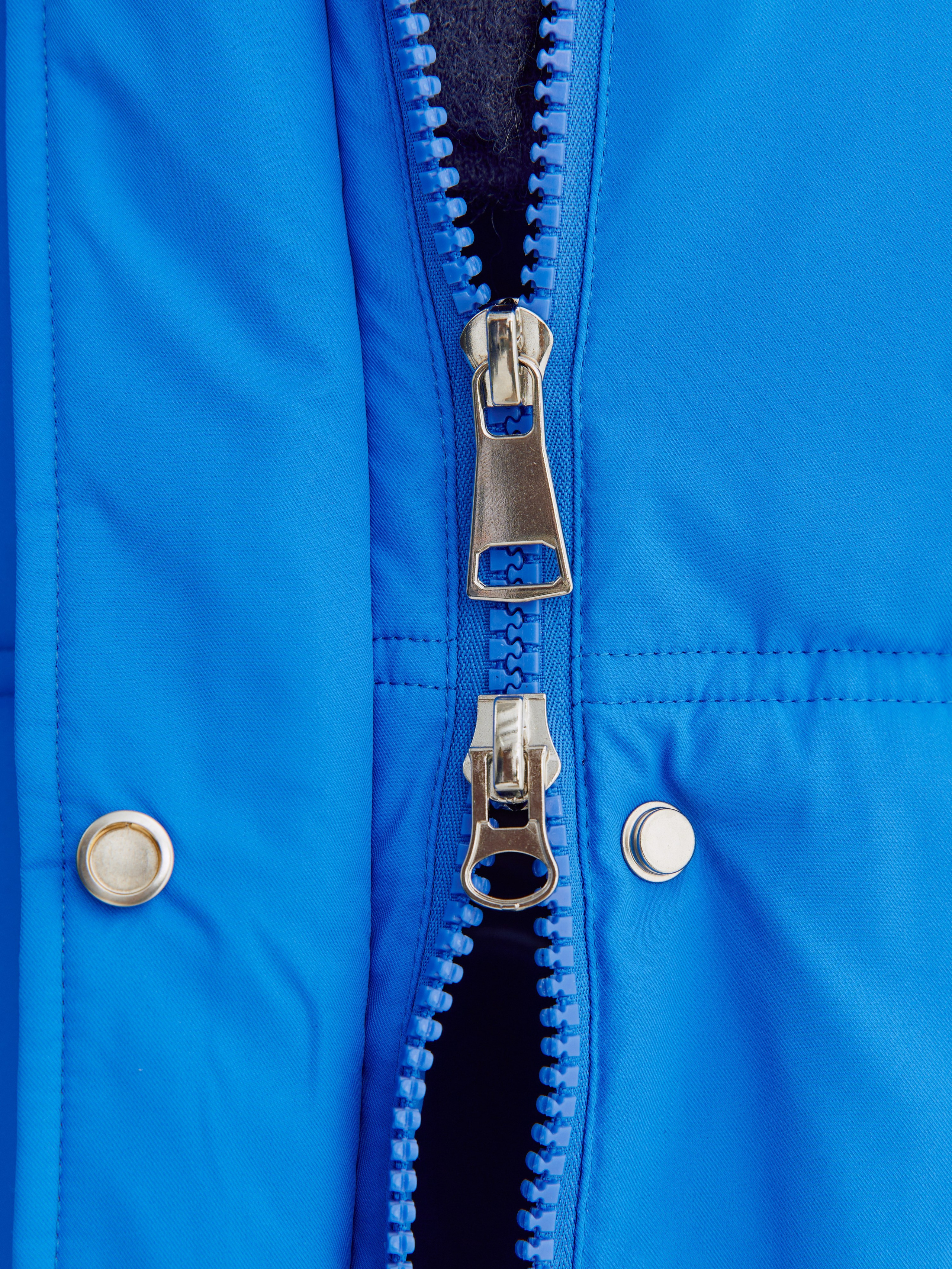 Куртки. Фотограф для маркетплейсов в Москве