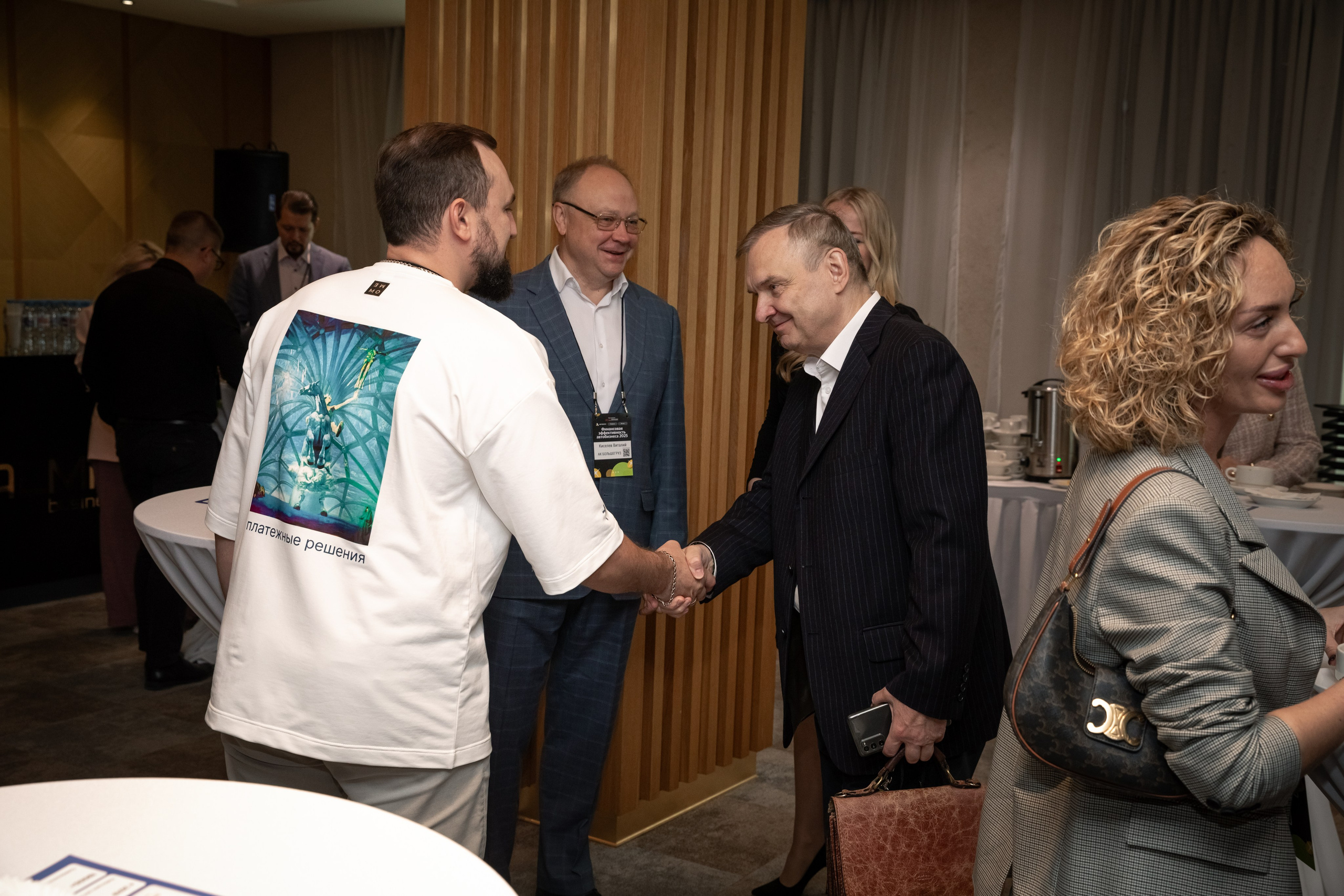 АВТОБОСС | Лекция Финансовая Эффективность Автобизнеса 2025. Фотограф брендов и бизнеса в Москве Алексей Сентюрин