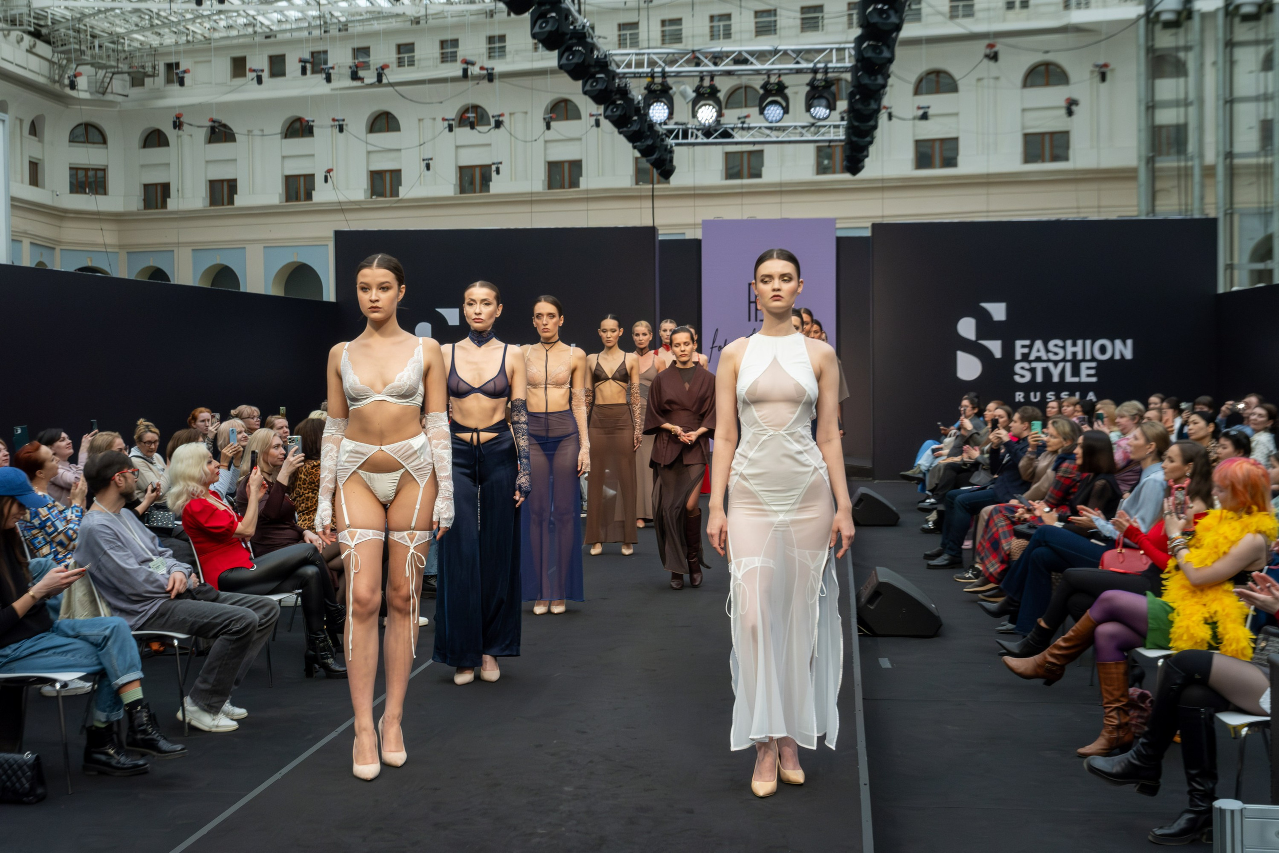 Репортажная фотосессия на выставке Fashion Stile