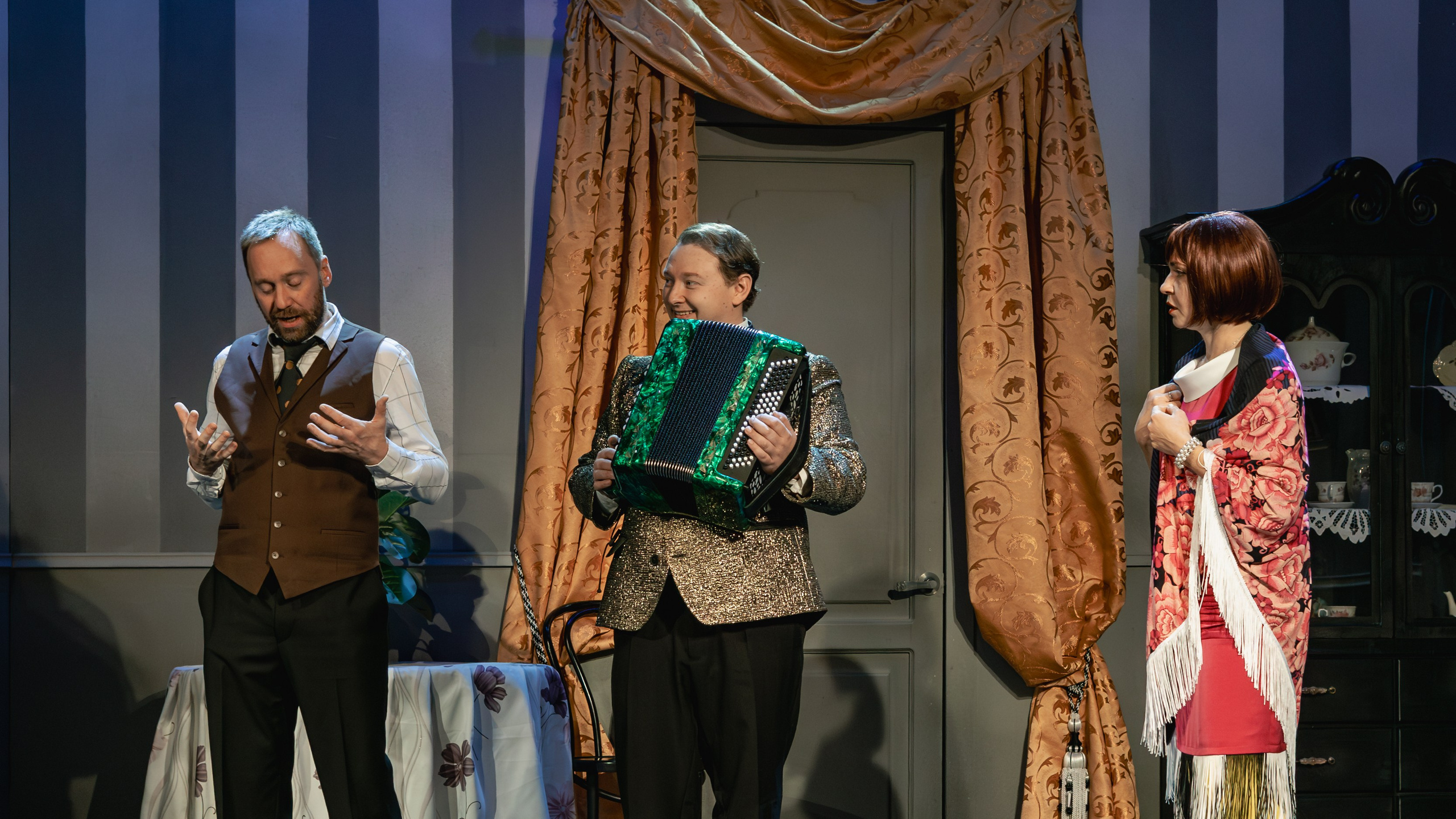 Театр Юного Зрителя «Две свадьбы». Фотограф Марк Файзулин