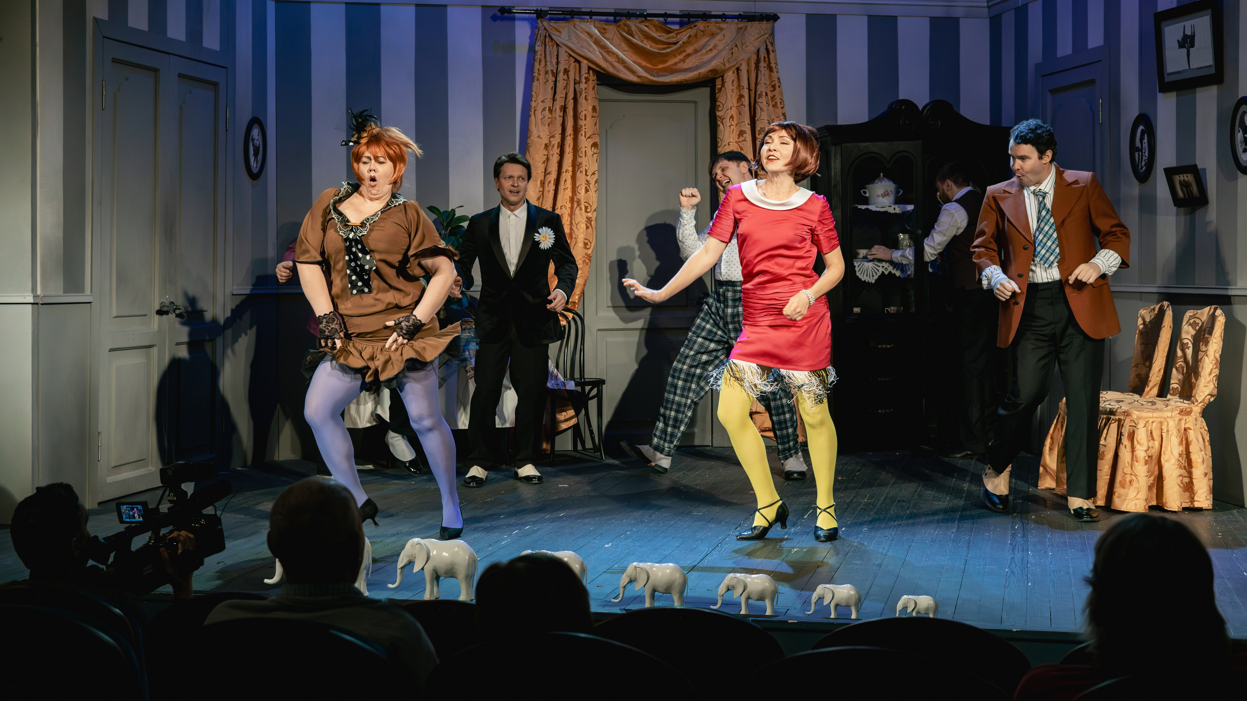 Театр Юного Зрителя «Две свадьбы». Фотограф Марк Файзулин