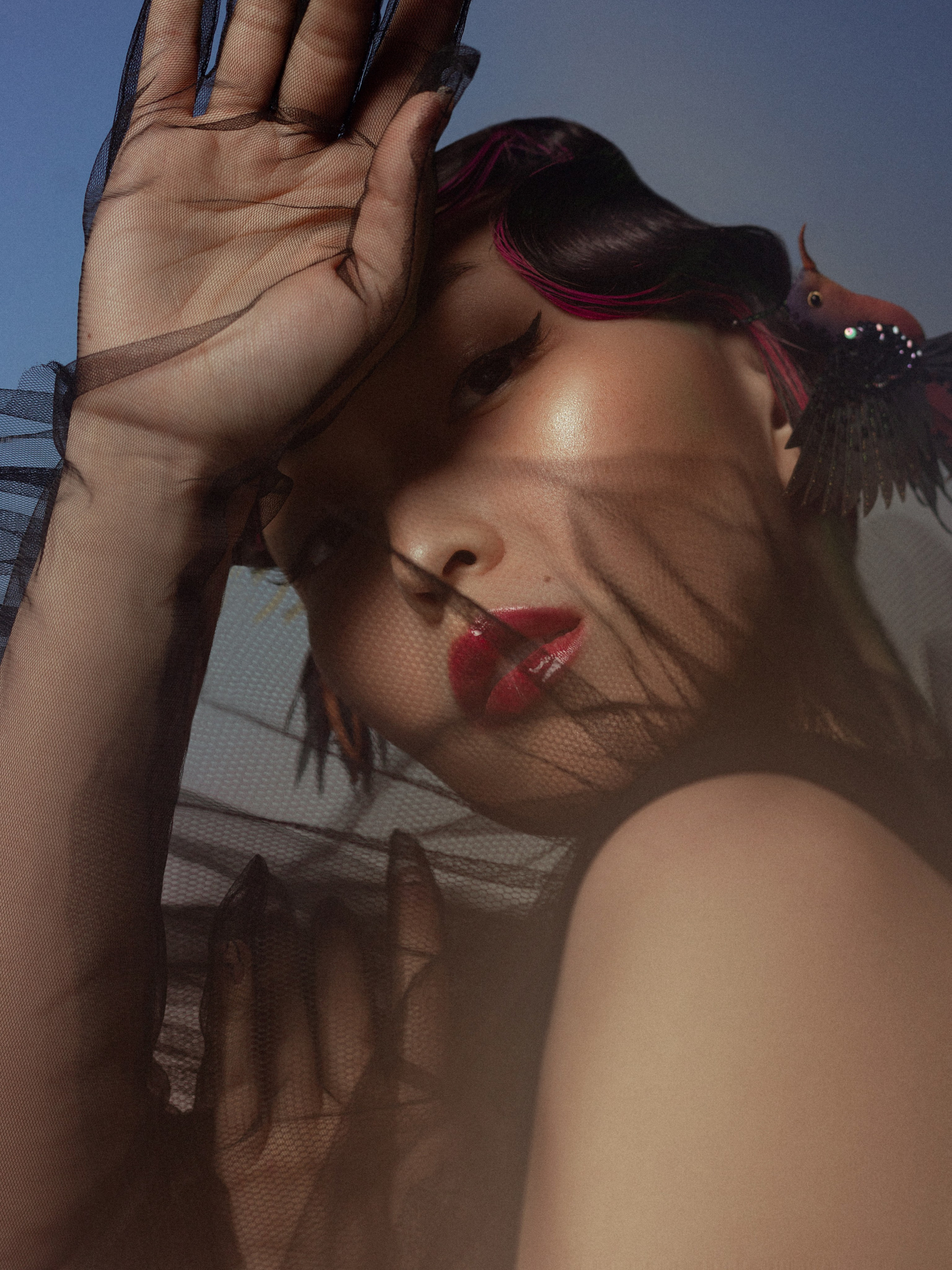 Профессиональная фотосессия в студии. Сестры Карабаза. Фотографы и ретушеры в Москве и Санкт-Петербурге