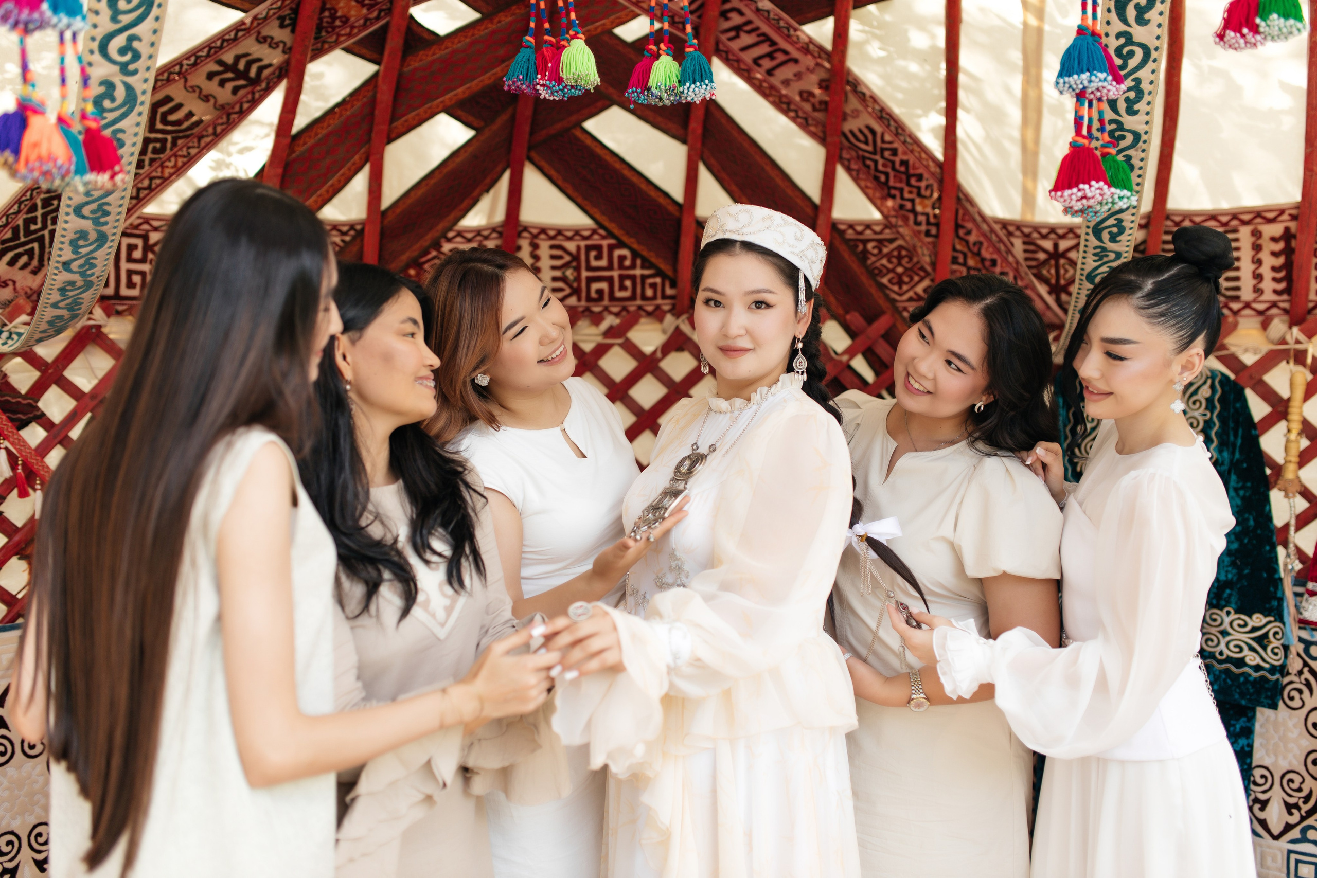 Aynur — syrğa salu. Wedding and Love story Photographer