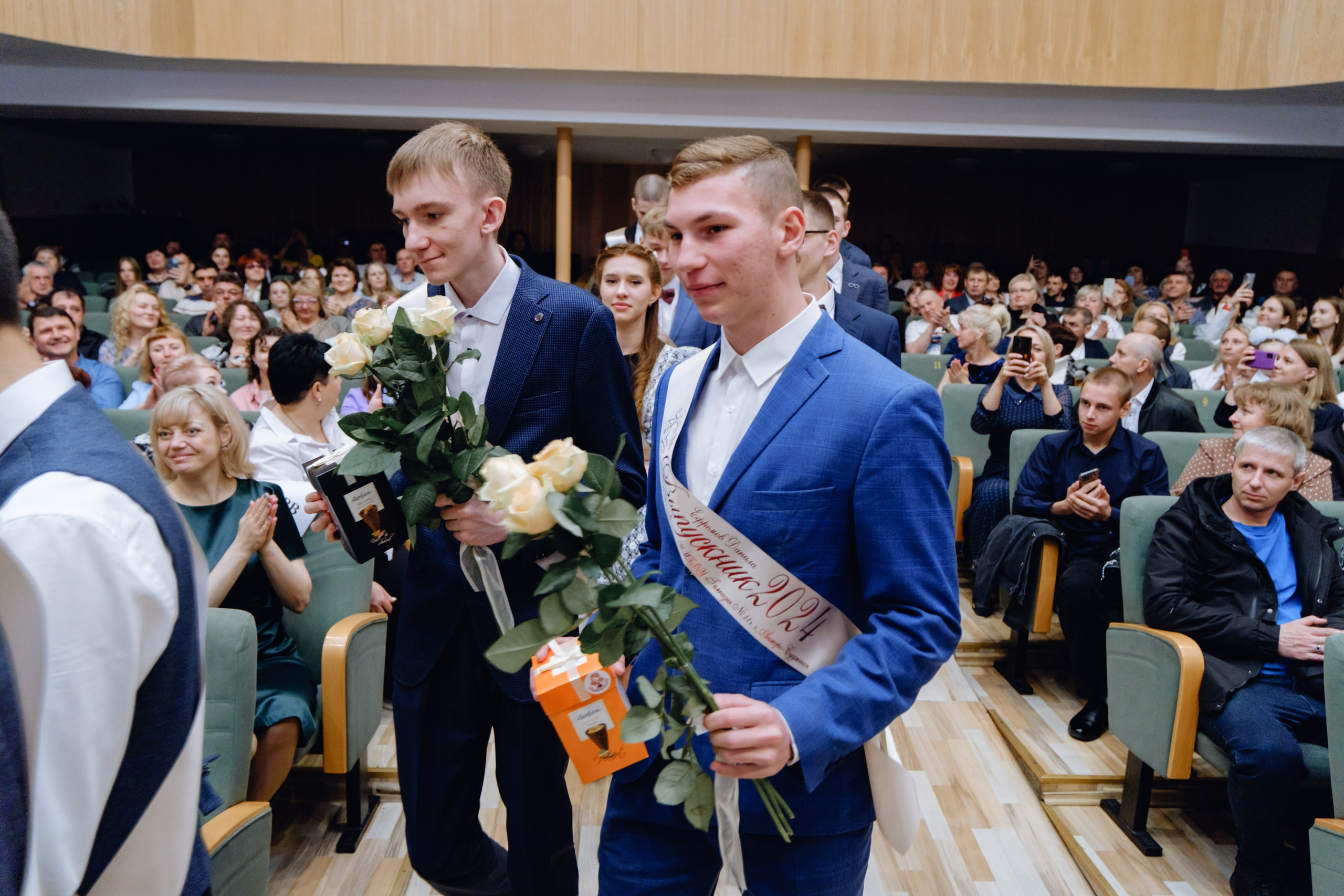 Последний звонок 11 класс. Фотограф Софья Володкина