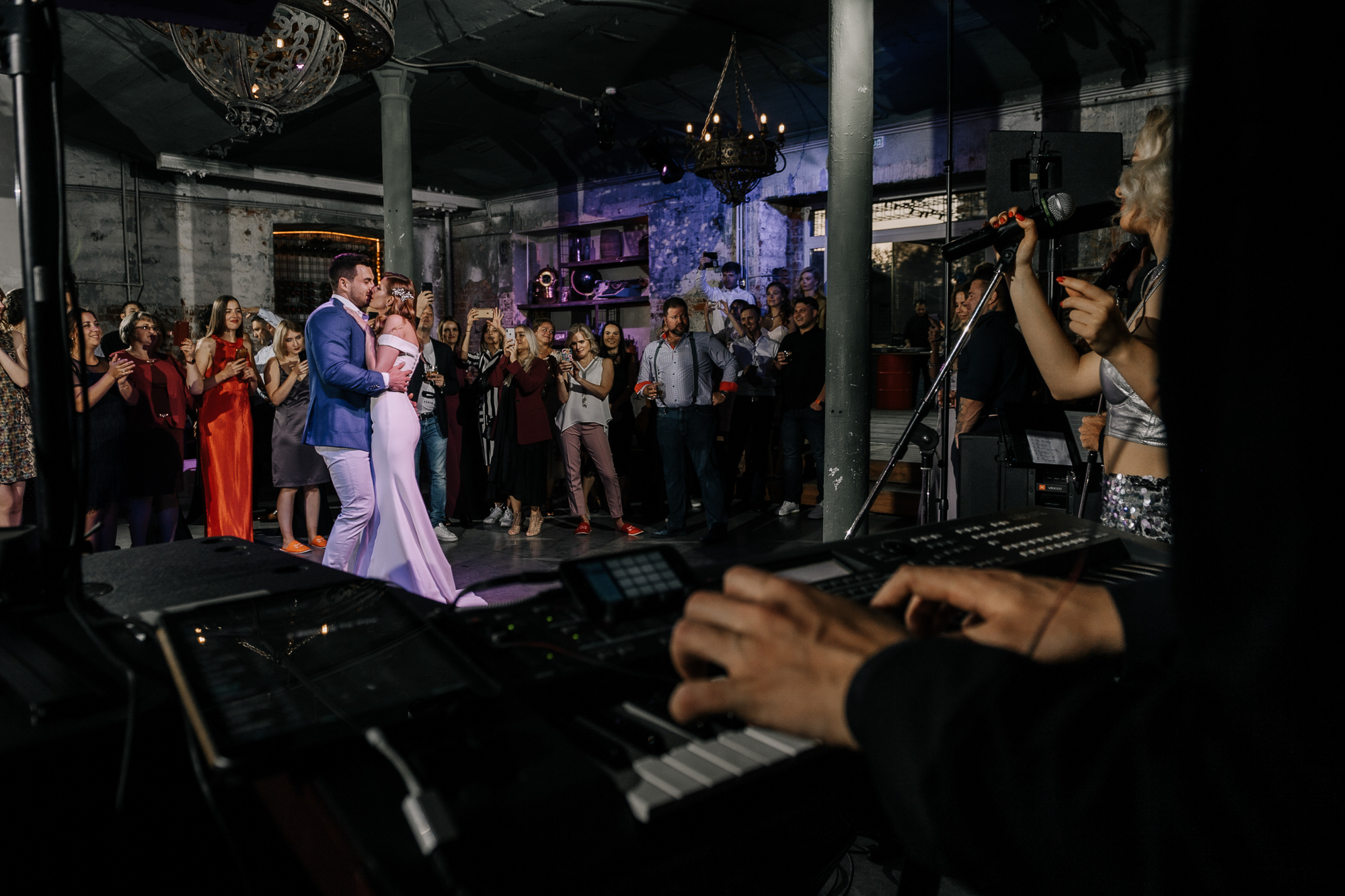 Drink, dance, kiss or go away. Алина Посторонка