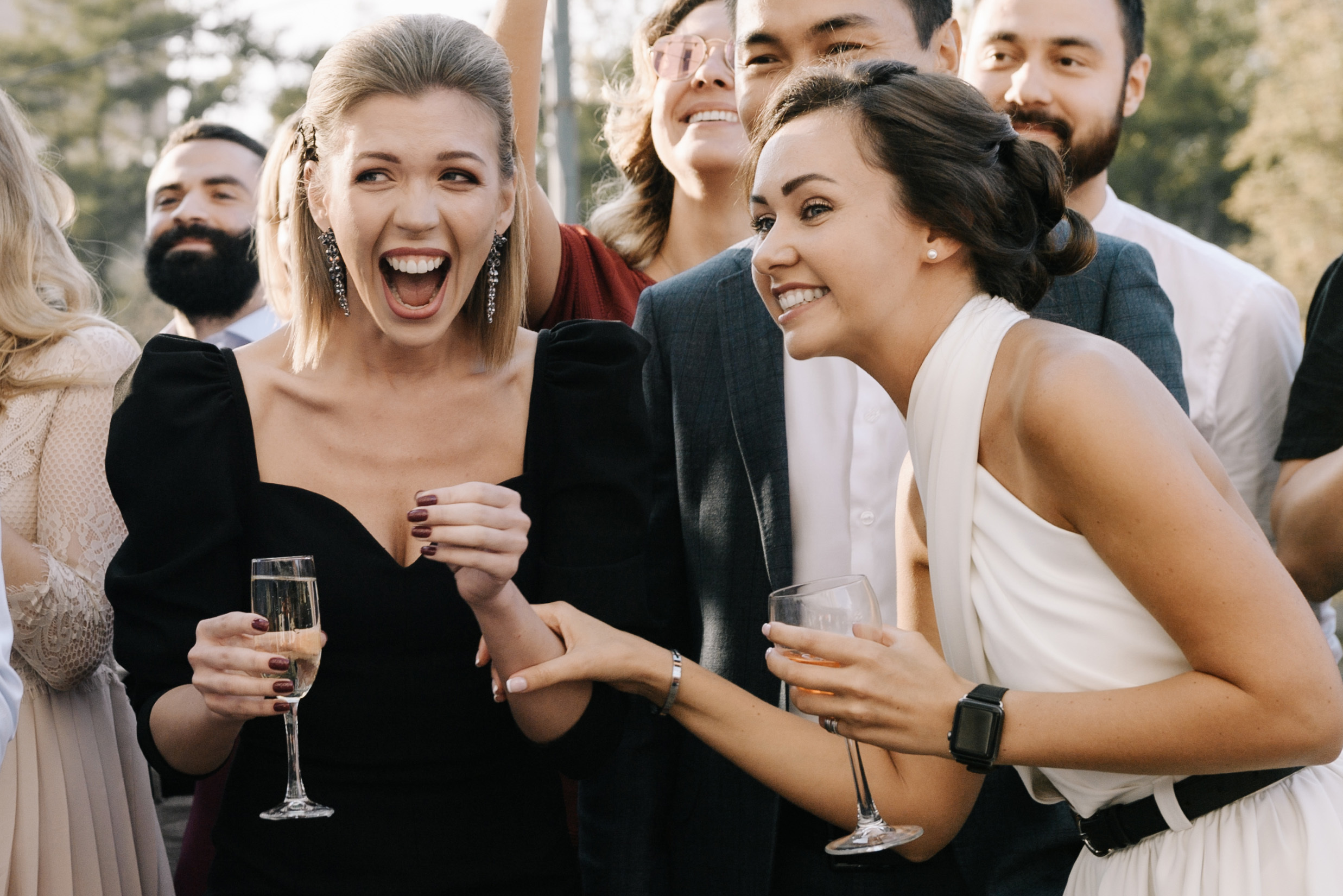 Drink, dance, kiss or go away. Алина Посторонка