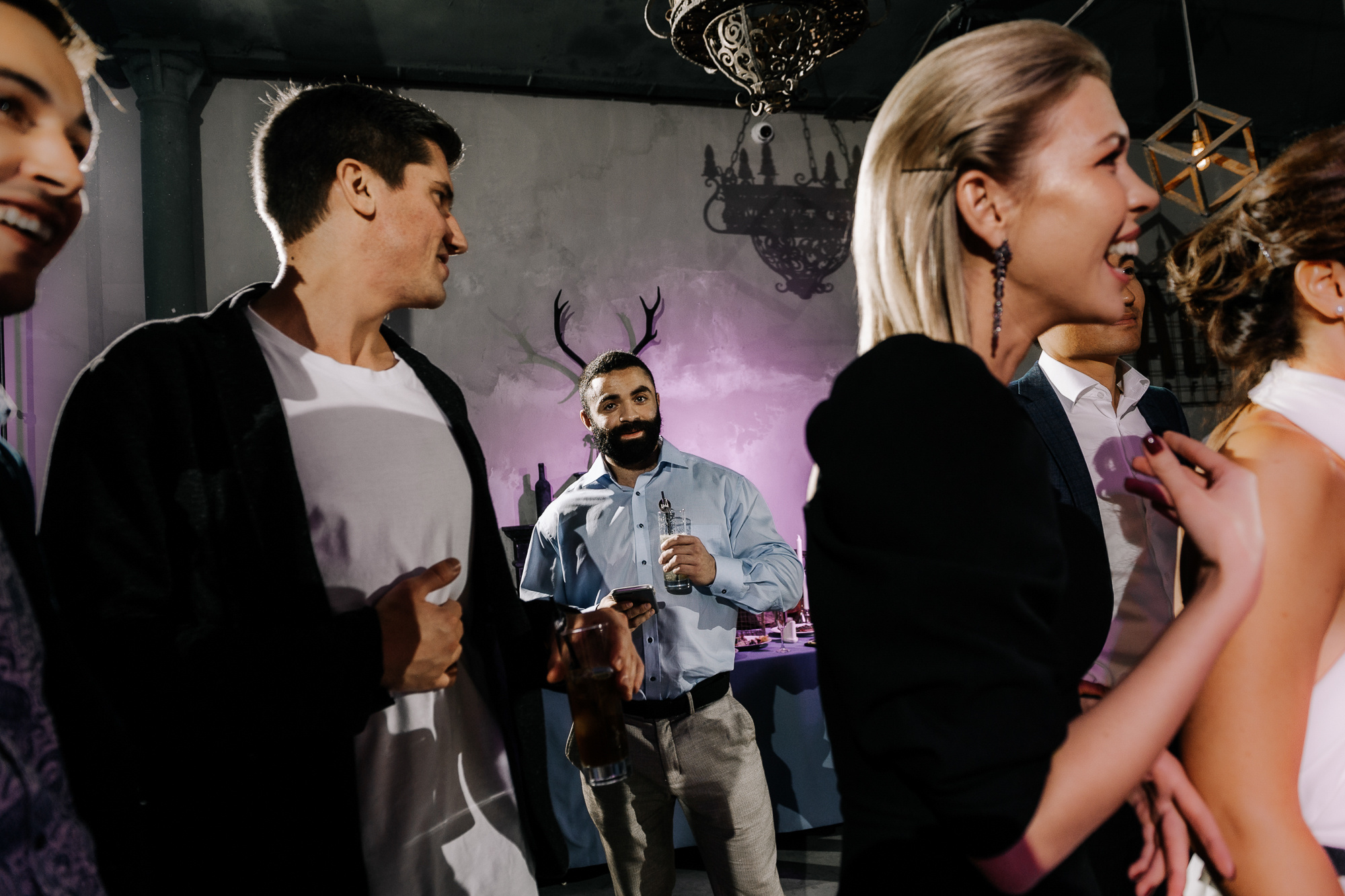 Drink, dance, kiss or go away. Алина Посторонка