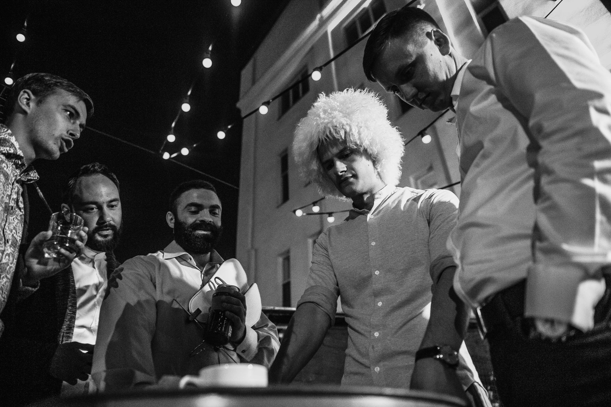 Drink, dance, kiss or go away. Алина Посторонка