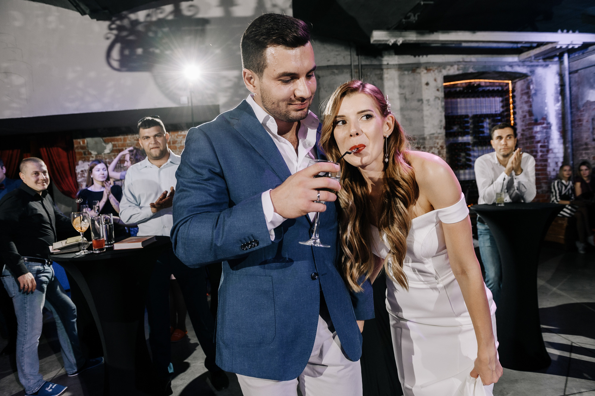 Drink, dance, kiss or go away. Алина Посторонка