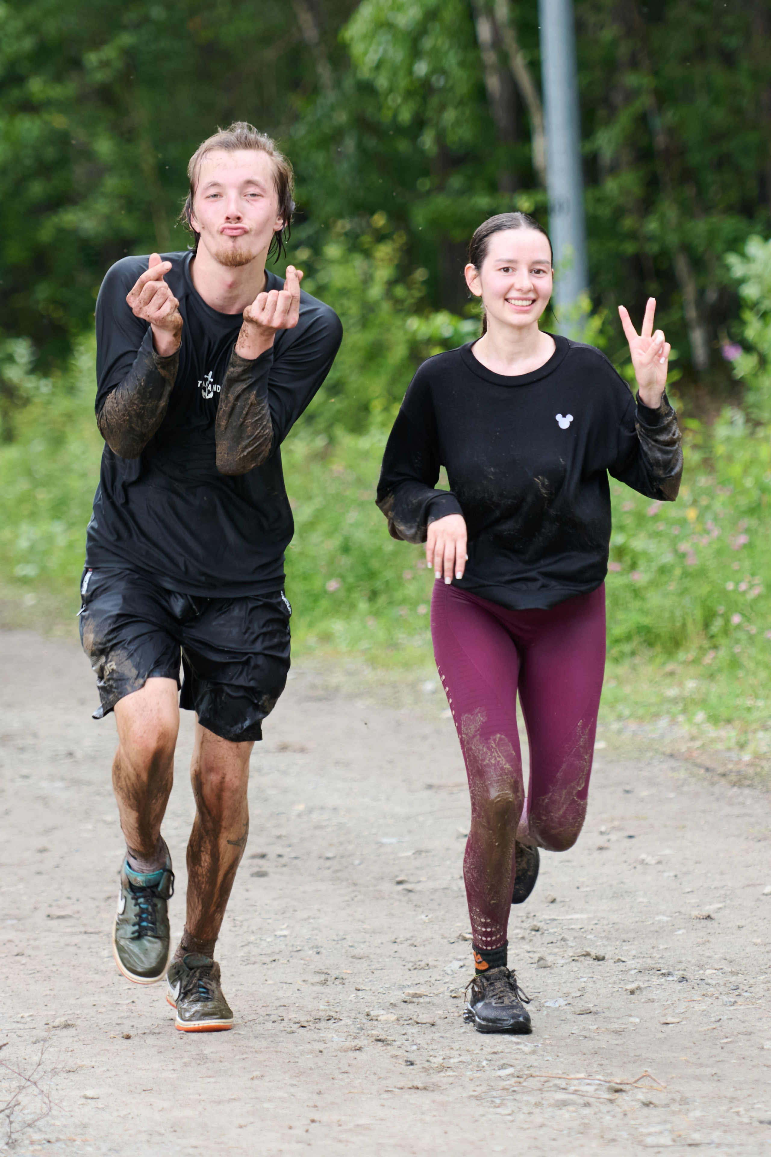 Фоторепортаж с забега Стальной характер в Сургуте, 5 июля 2025. Репортажный и семейный фотограф — Шелихов Сергей
