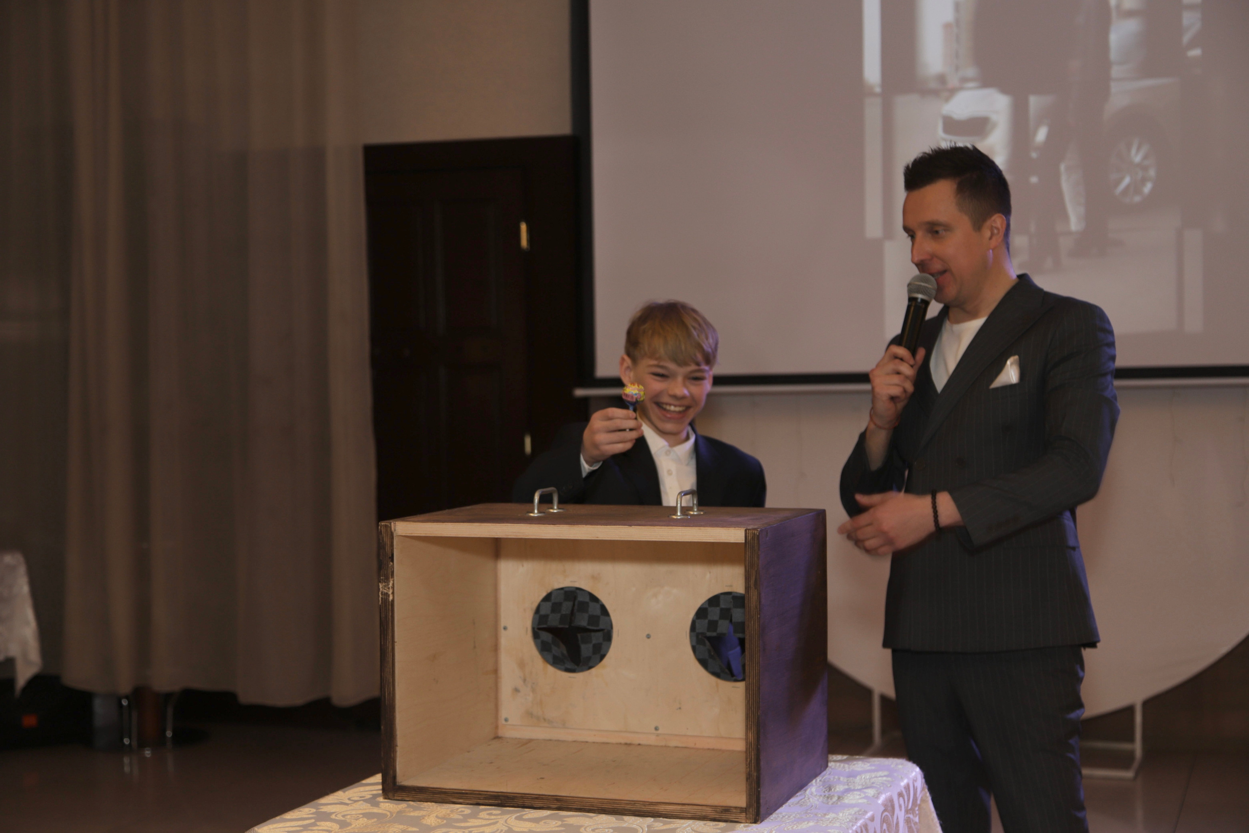 Настя и Женя. Ведущий на свадьбу в Москве Зубков Алексей