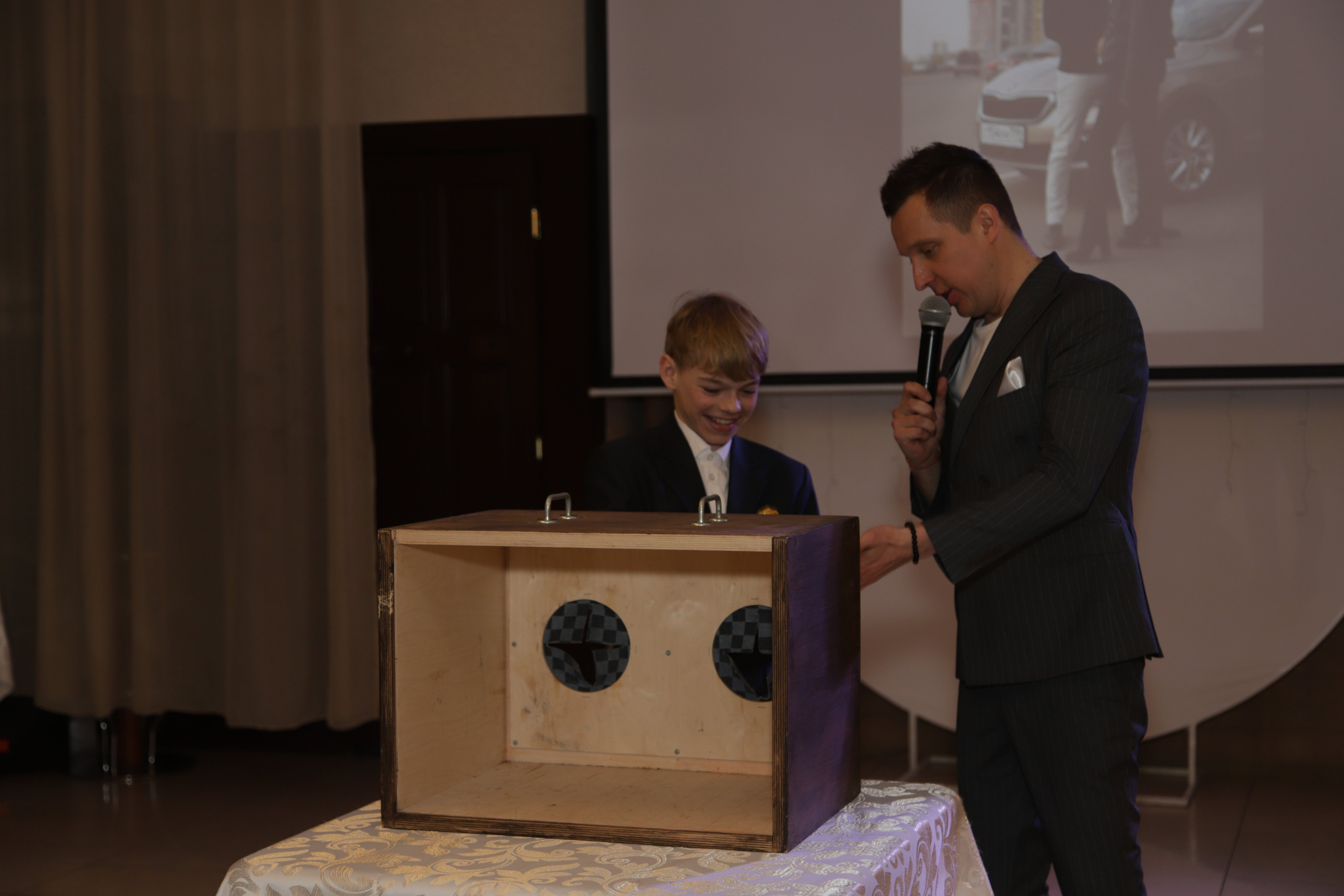 Настя и Женя. Ведущий на свадьбу в Москве Зубков Алексей