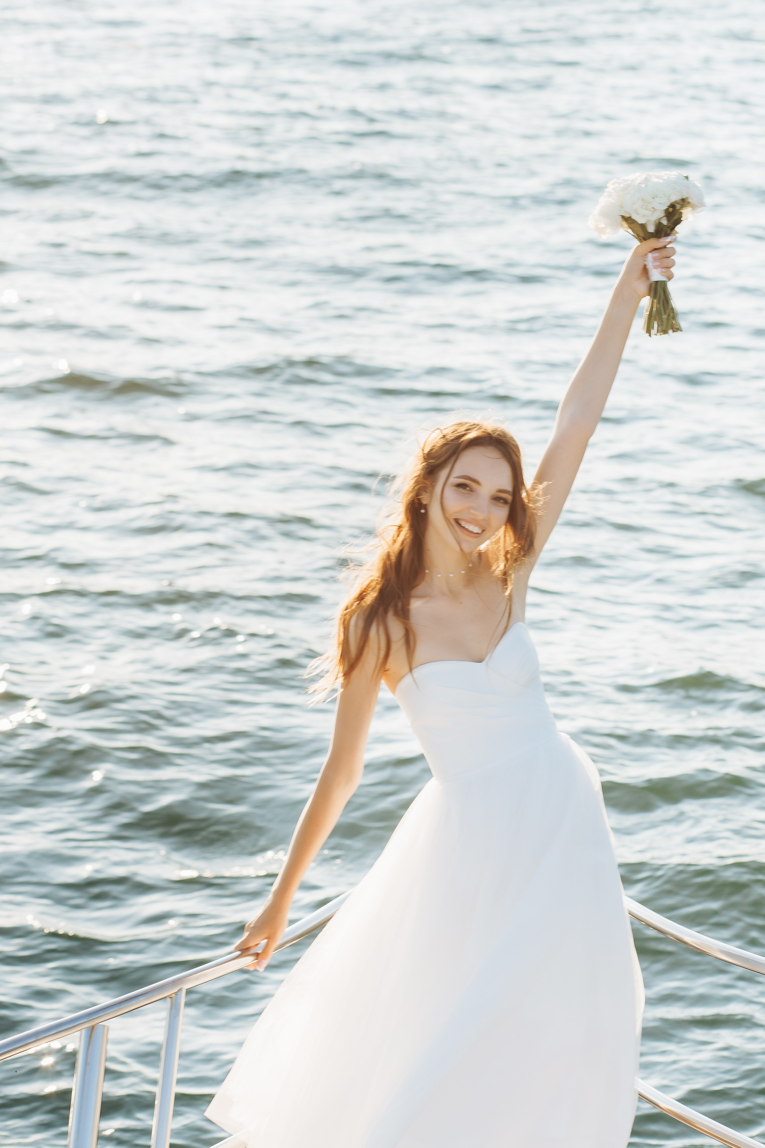 Роскошная фотосессия в Сочи на яхте. Свадебный фотограф в Абхазии, Сухум, Гагра, Сочи