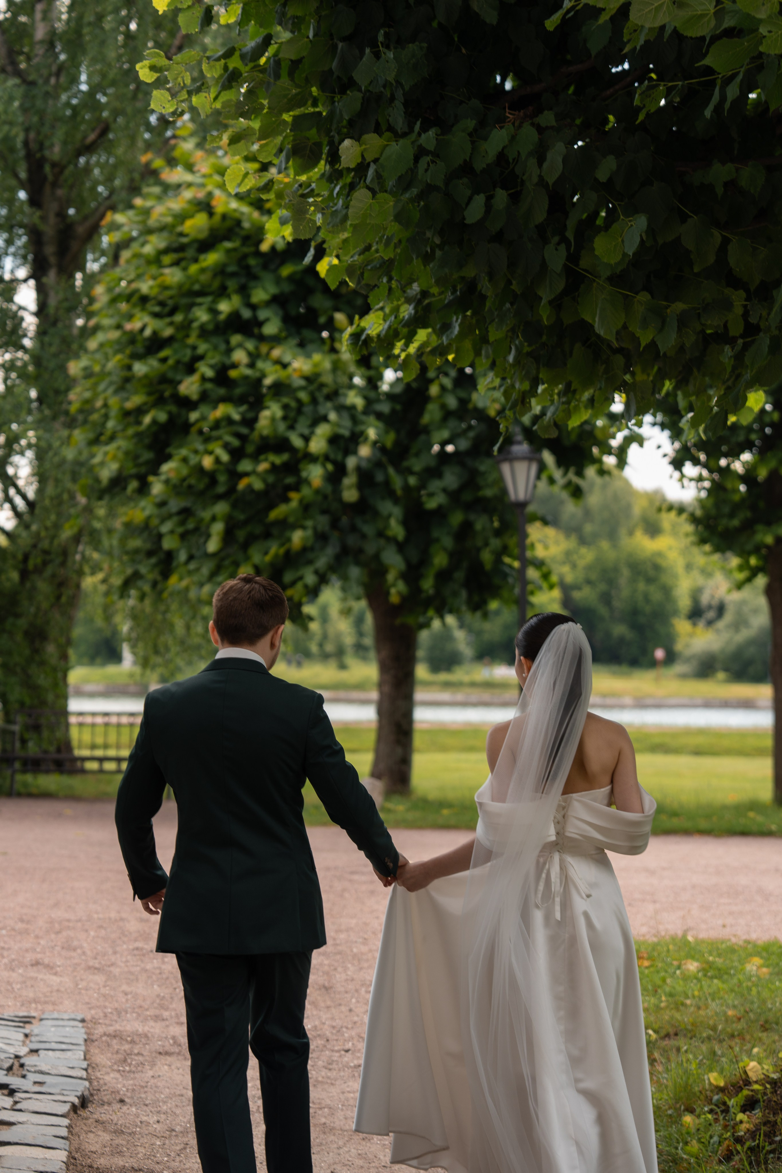 Влад и Илина в Кусково. Свадебный фотограф в Москве Анна Полушина
