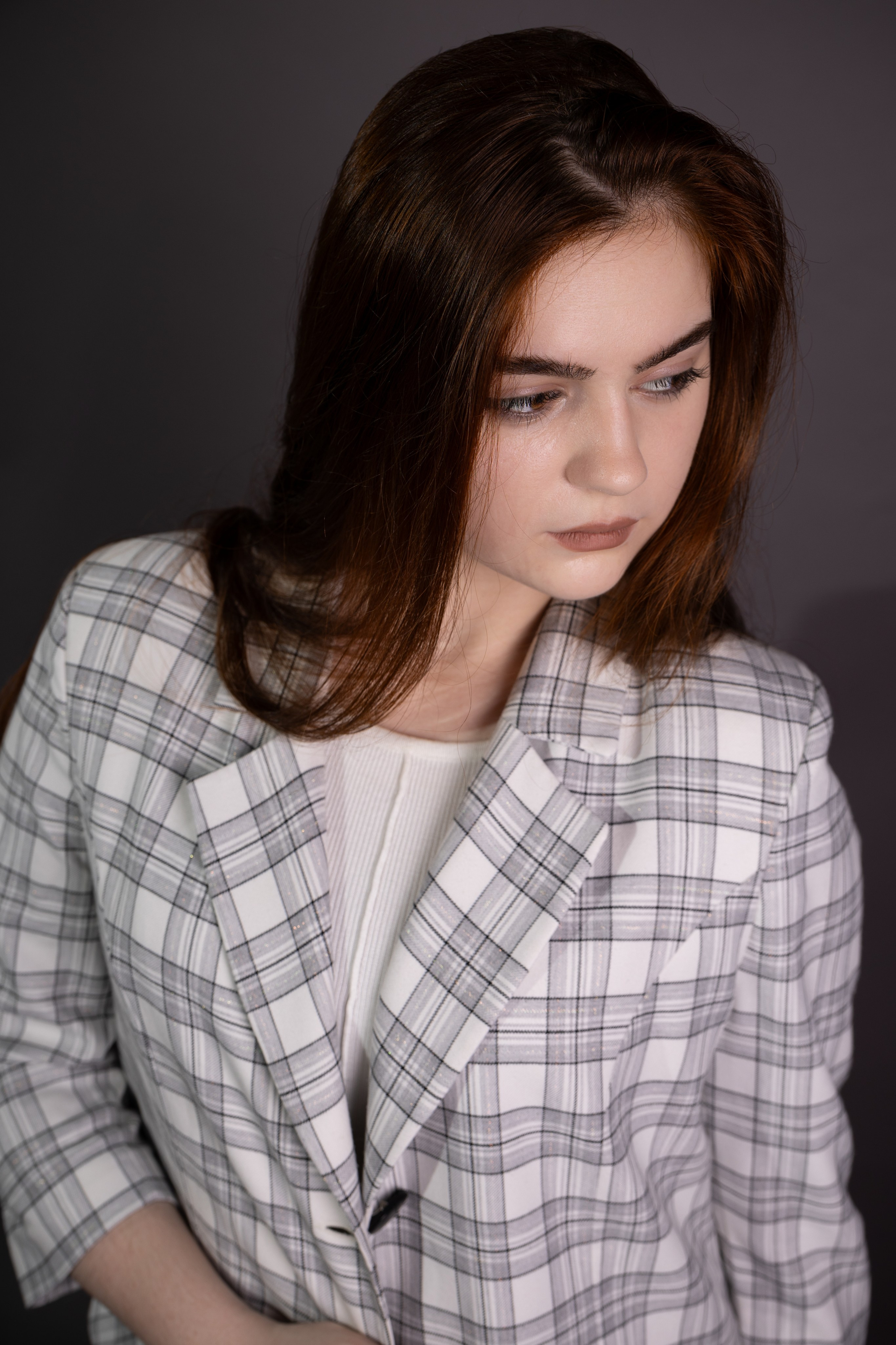 Аренда фотостудии в Липецке для съёмки портретов Арины.