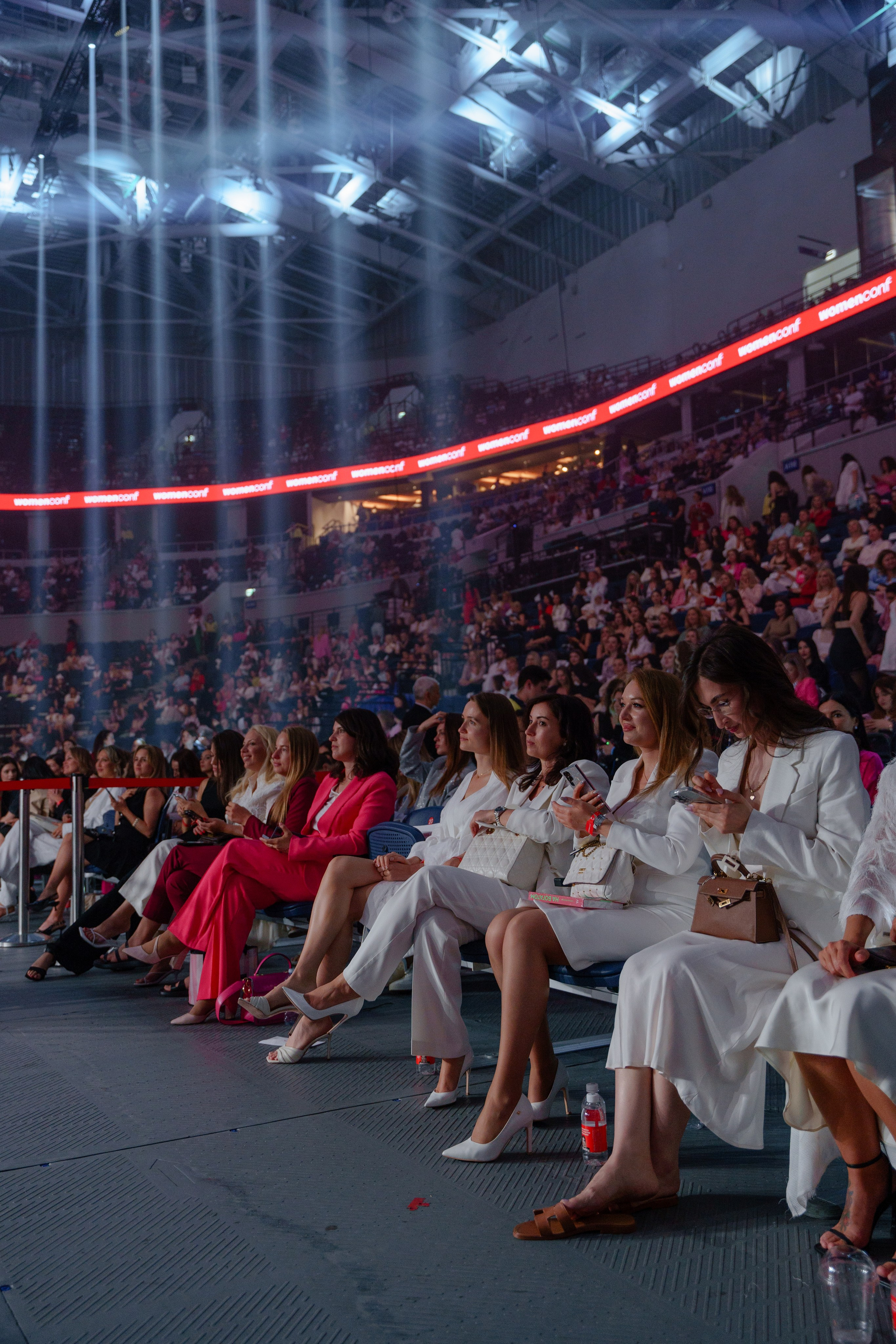 Фотограф на самую масштабную женскую конференцию в России WomenConf. Репортажный фотограф Москва Сергей Дружинин