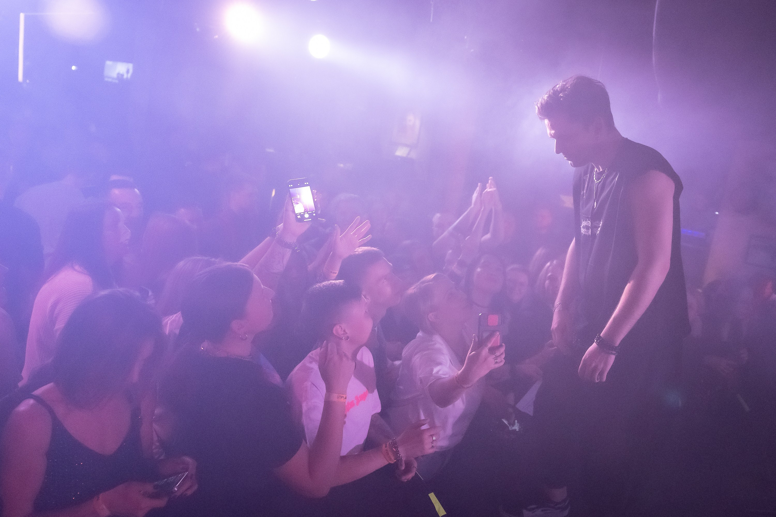 Концерт альтернатив метал группы iOSTRA в «Music bar Мумий Тролль» Москва. Фотограф Владимир Охрименко